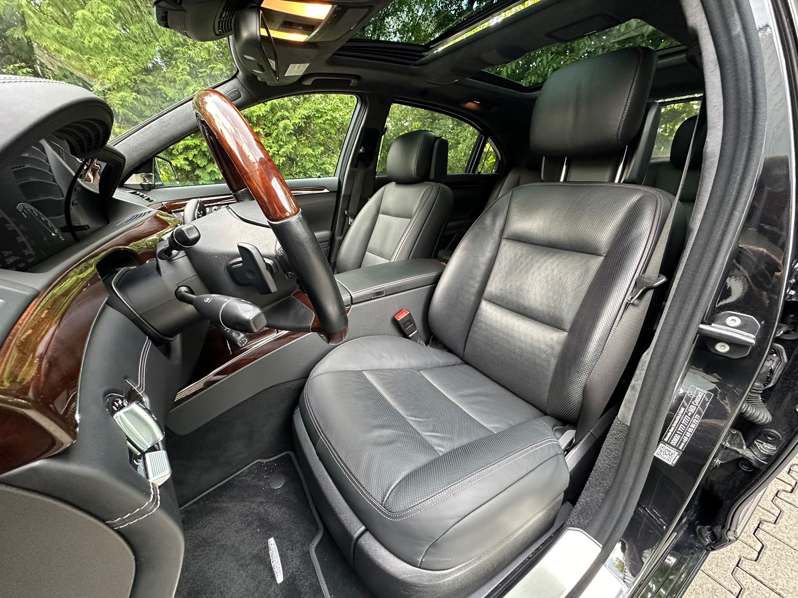 MERCEDES-BENZ S 500 L BlueEfficiency SS 4Matic 7G-Tronic-image-14