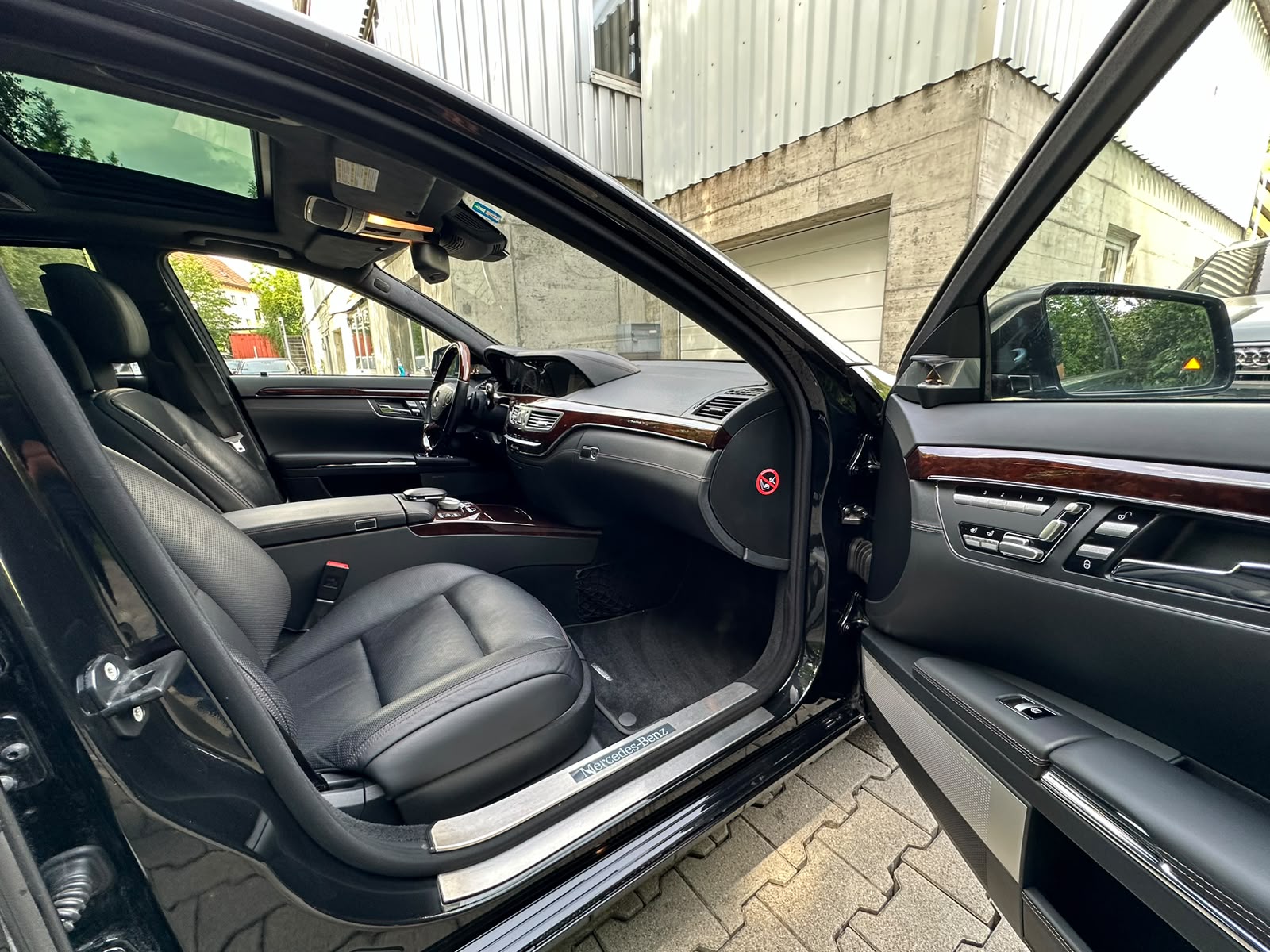 MERCEDES-BENZ S 500 L BlueEfficiency SS 4Matic 7G-Tronic-image-22