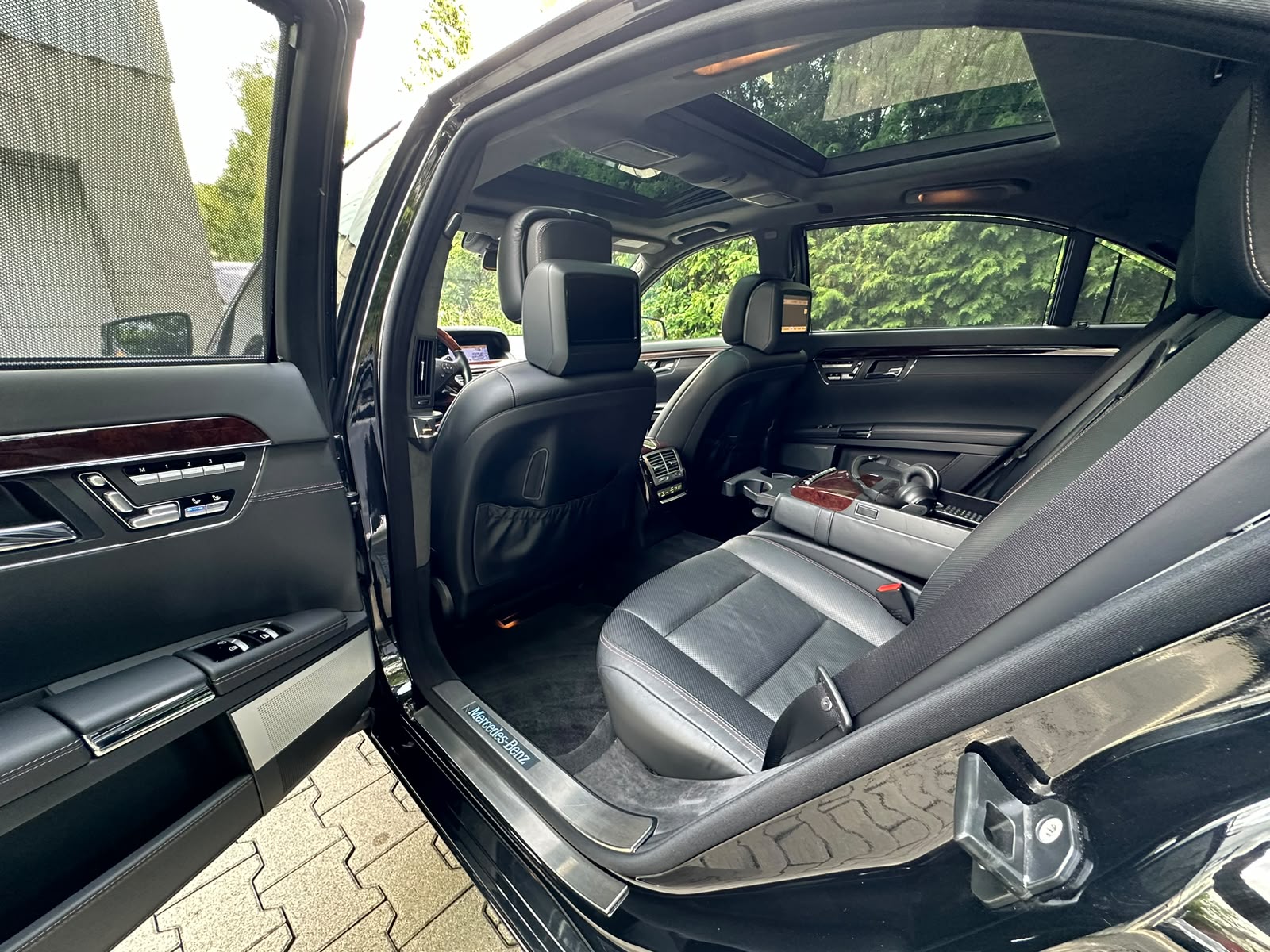 MERCEDES-BENZ S 500 L BlueEfficiency SS 4Matic 7G-Tronic-image-15
