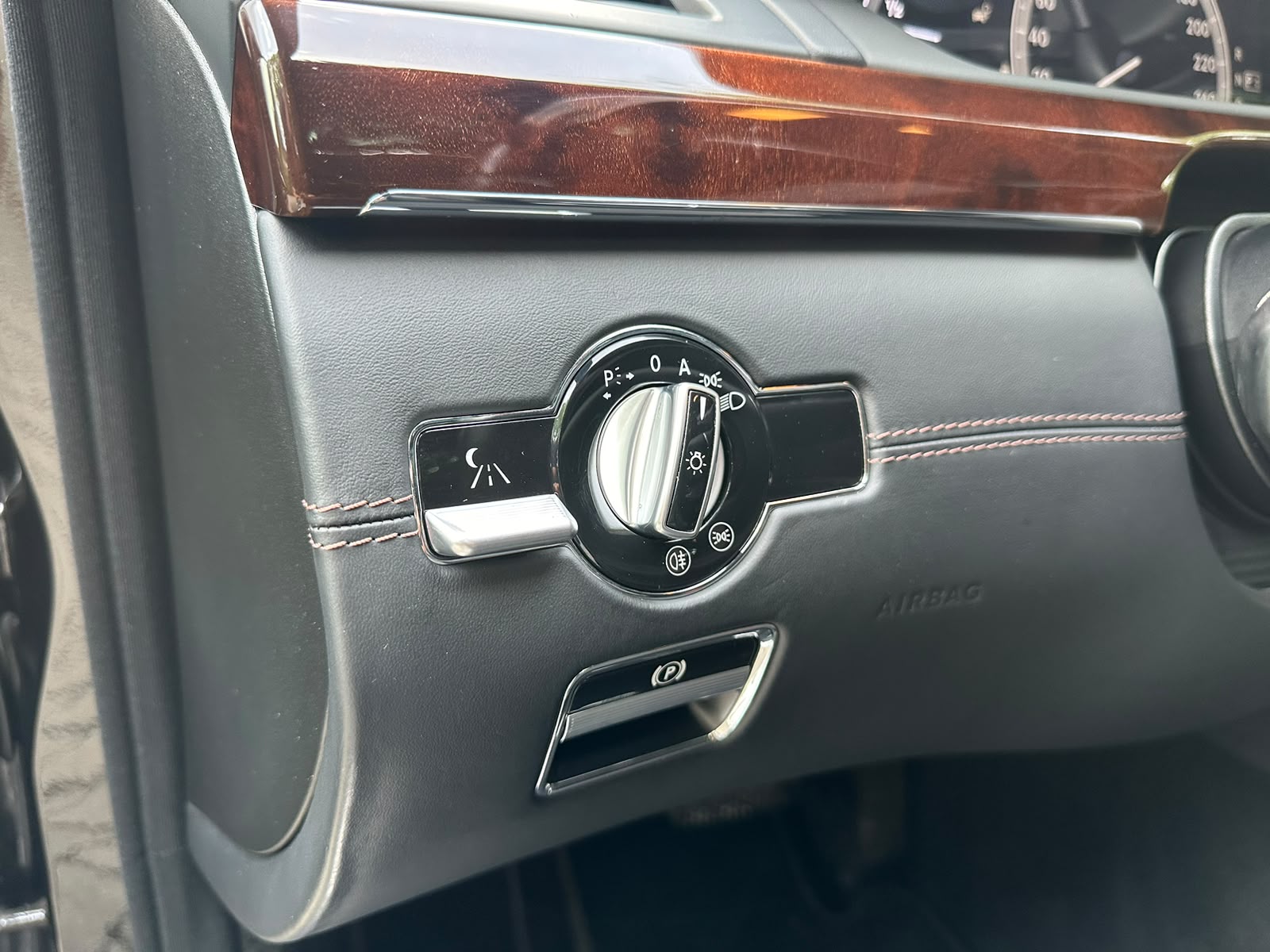 MERCEDES-BENZ S 500 L BlueEfficiency SS 4Matic 7G-Tronic-image-11