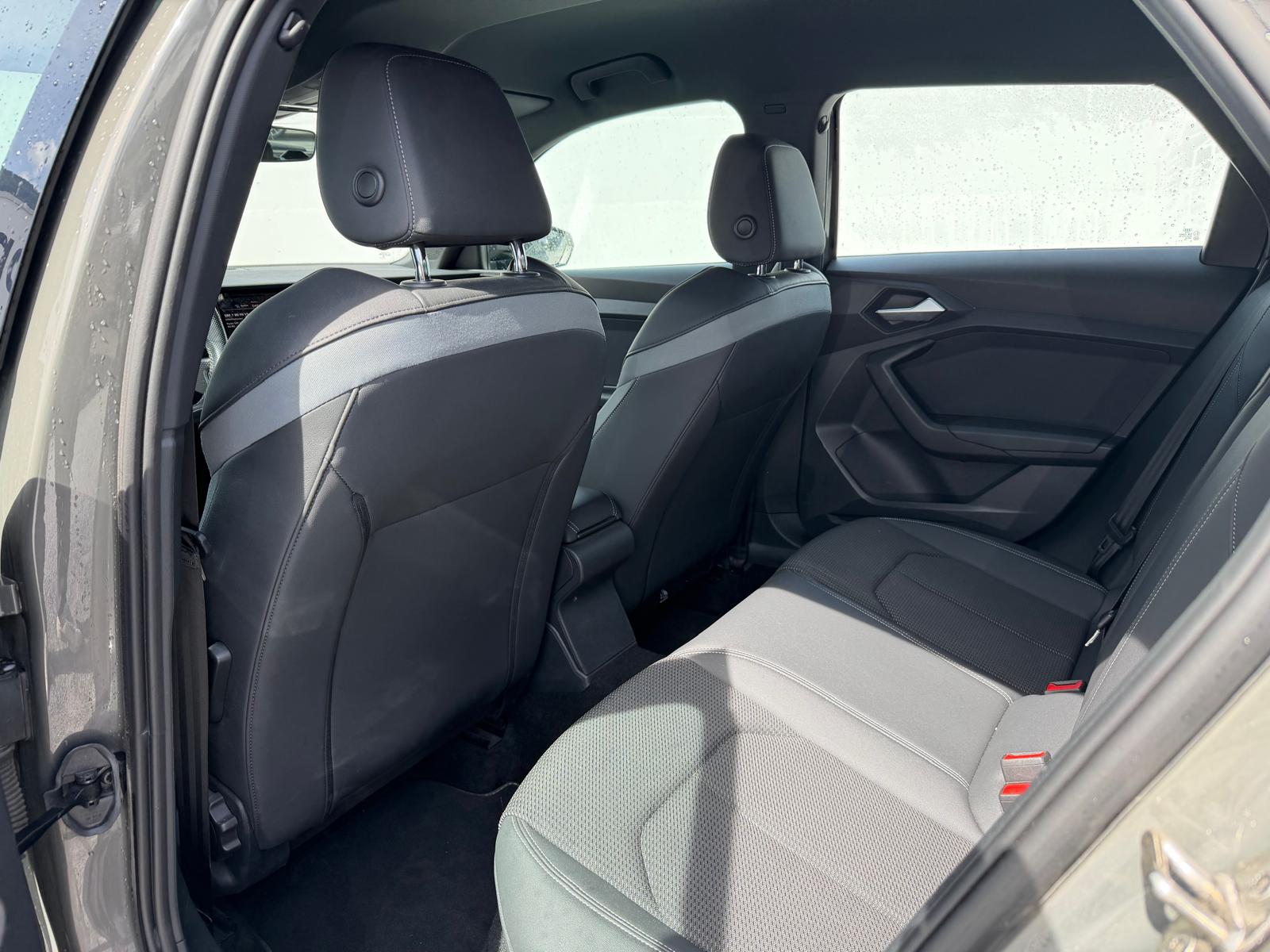 AUDI A1 Sportback 30 TFSI S Line Attraction S-tronic-image-9