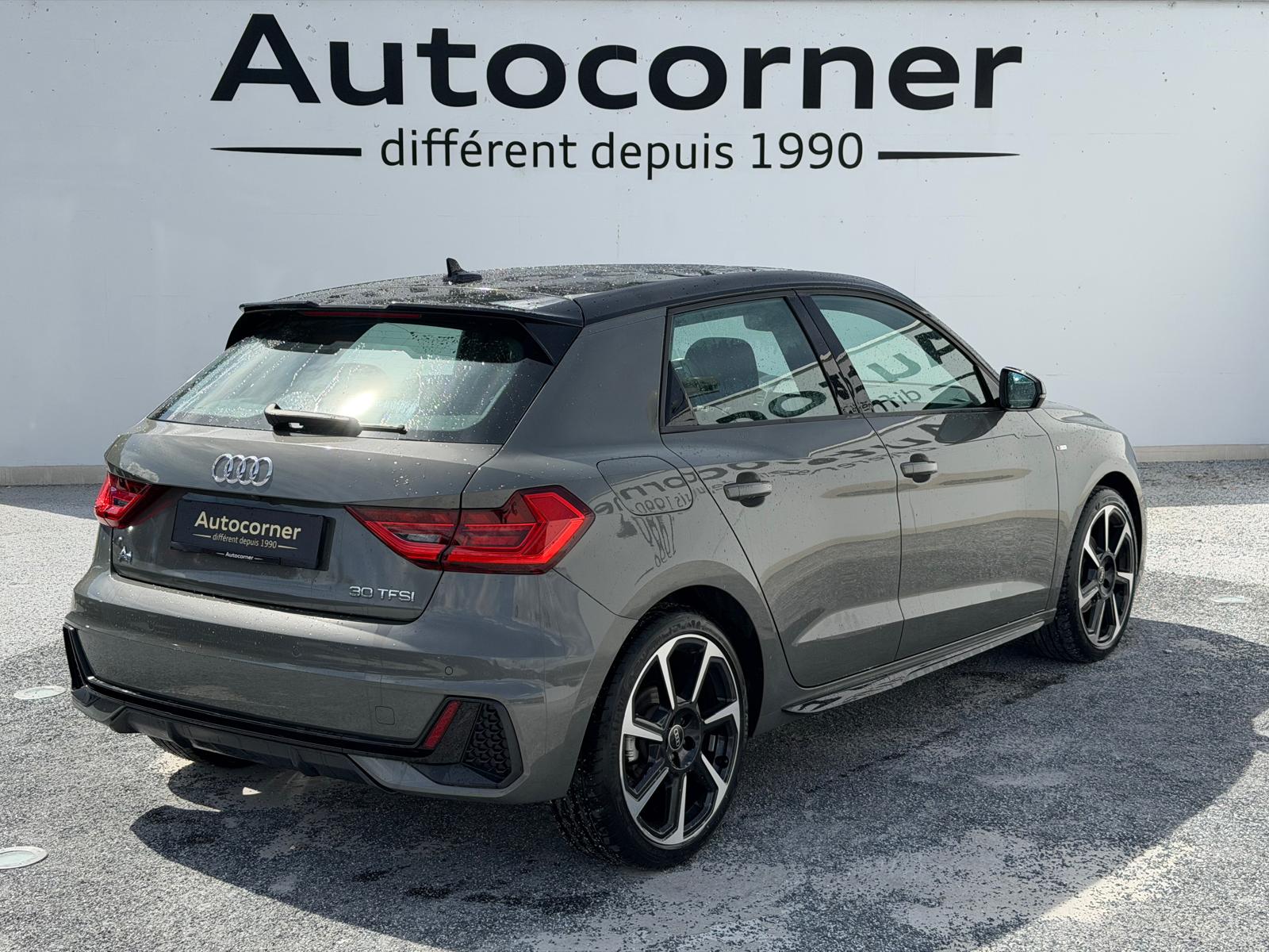 AUDI A1 Sportback 30 TFSI S Line Attraction S-tronic-image-2