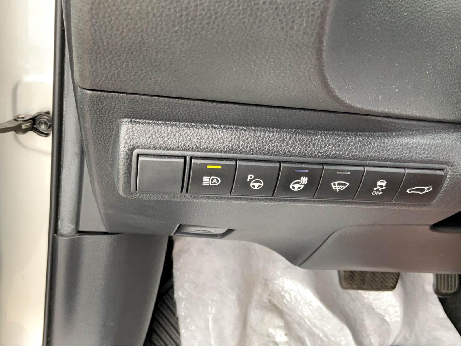 TOYOTA Corolla Touring Sports 2.0 HSD Premium-image-13