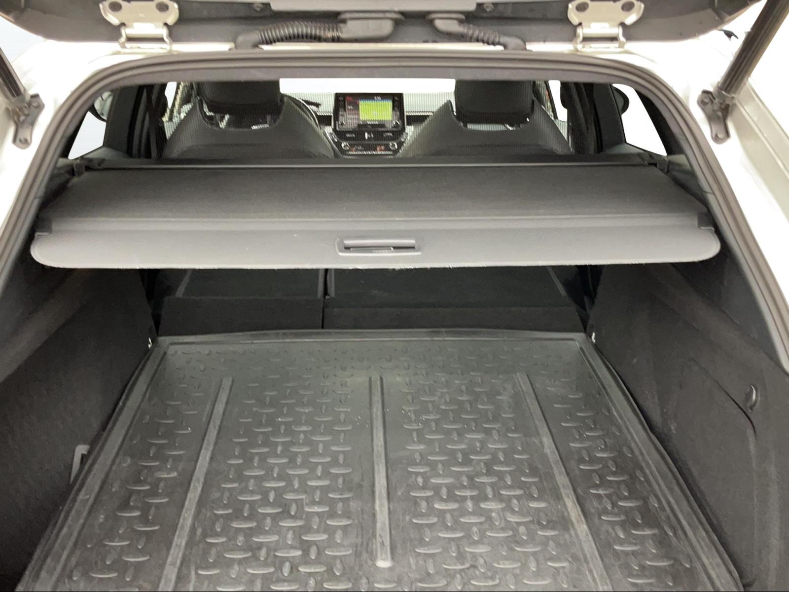 TOYOTA Corolla Touring Sports 2.0 HSD Premium-image-15