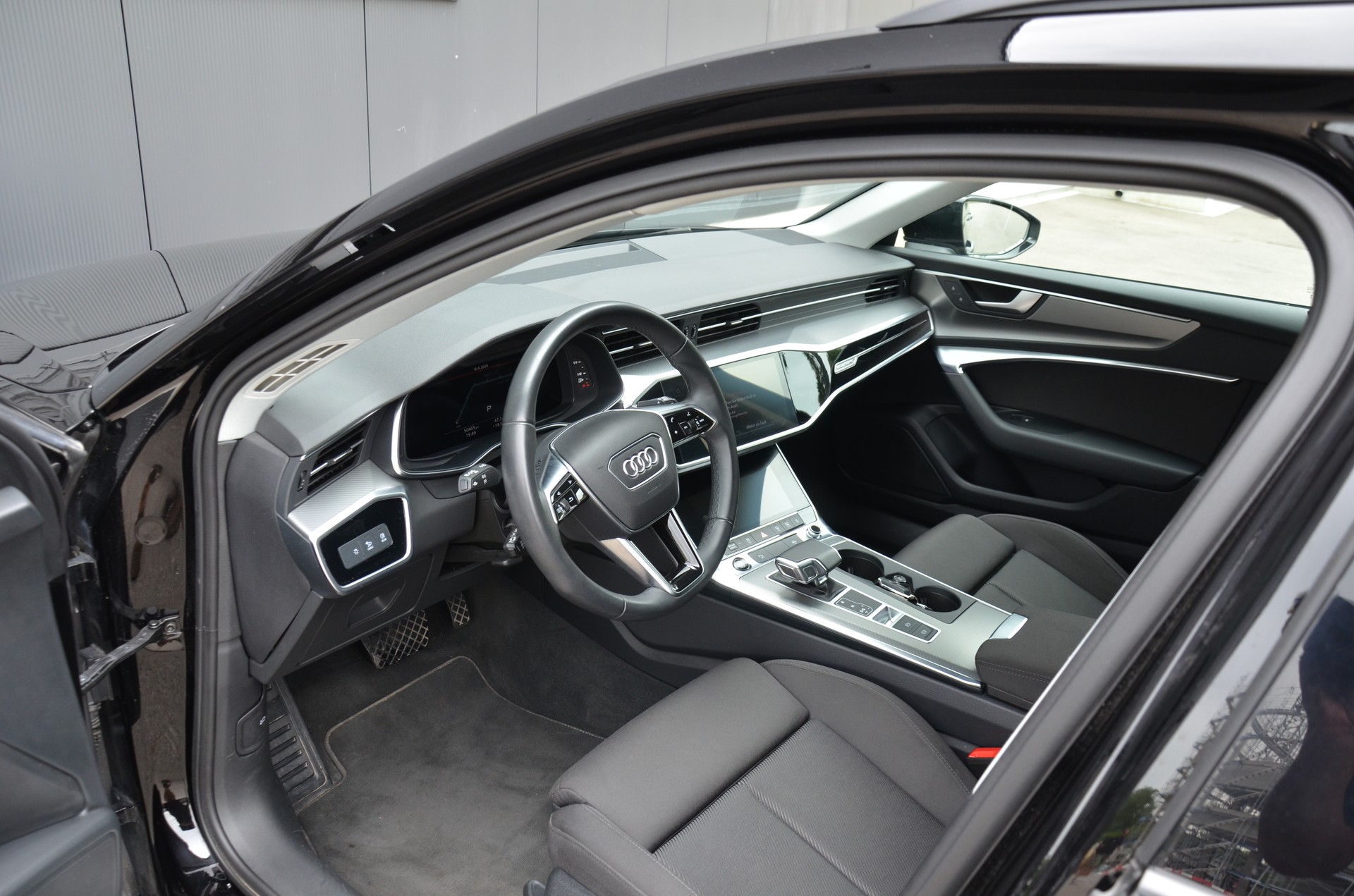 AUDI A6 Avant 40 TDI advanced quattro S-tronic-image-13