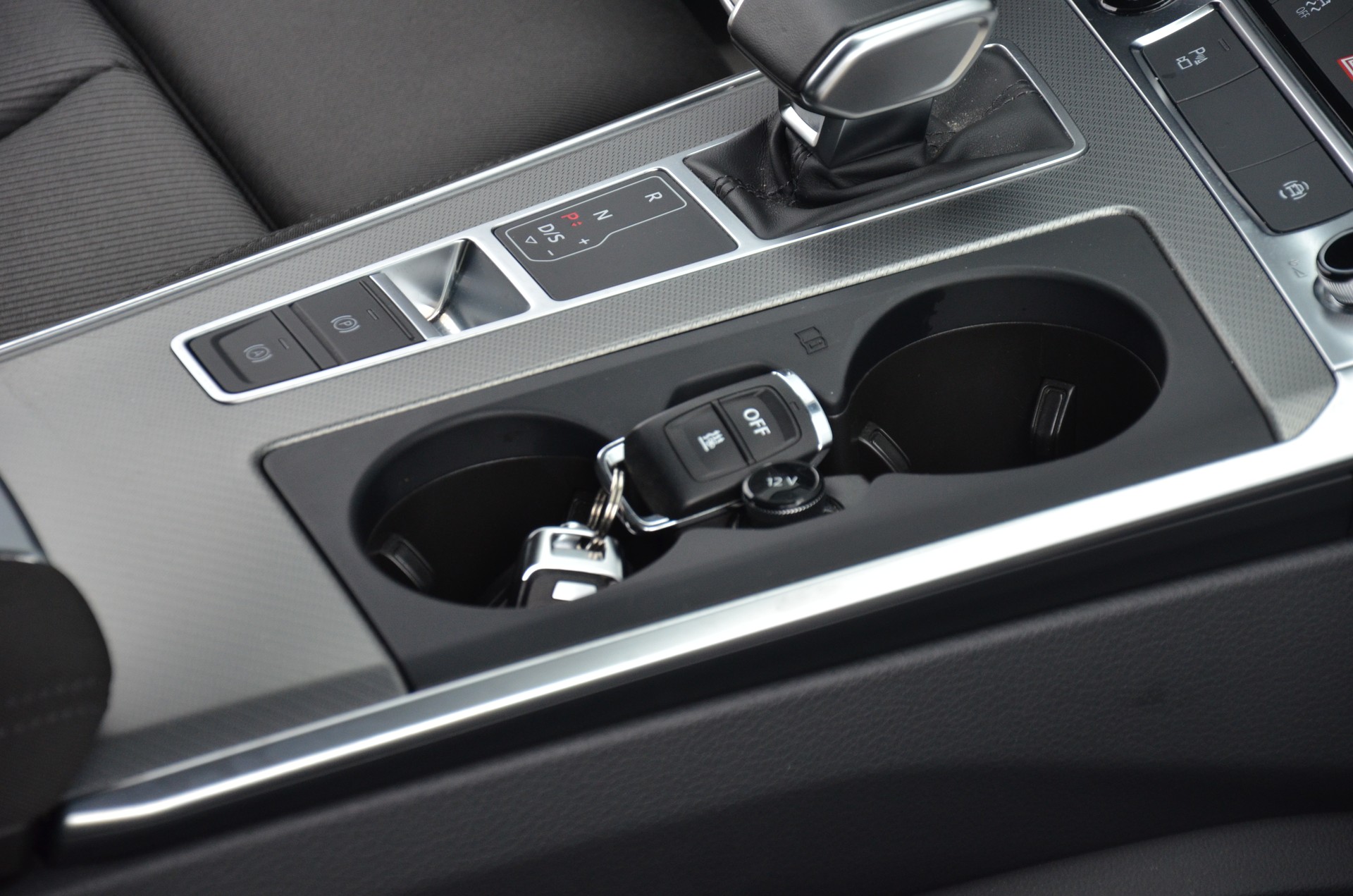AUDI A6 Avant 40 TDI advanced quattro S-tronic-image-16