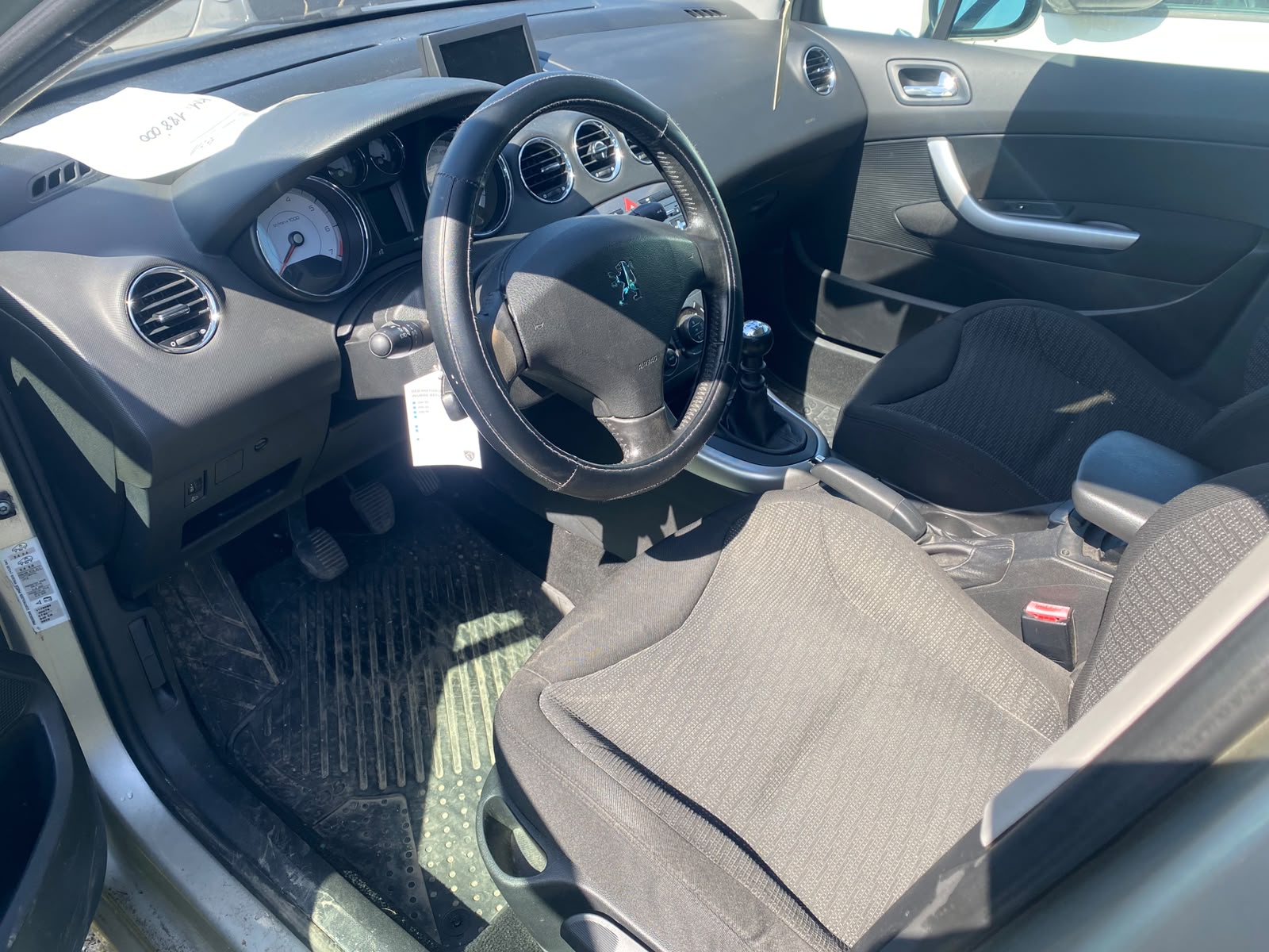 PEUGEOT 308 SW 1.6 16V Turbo Sport Pack-image-3