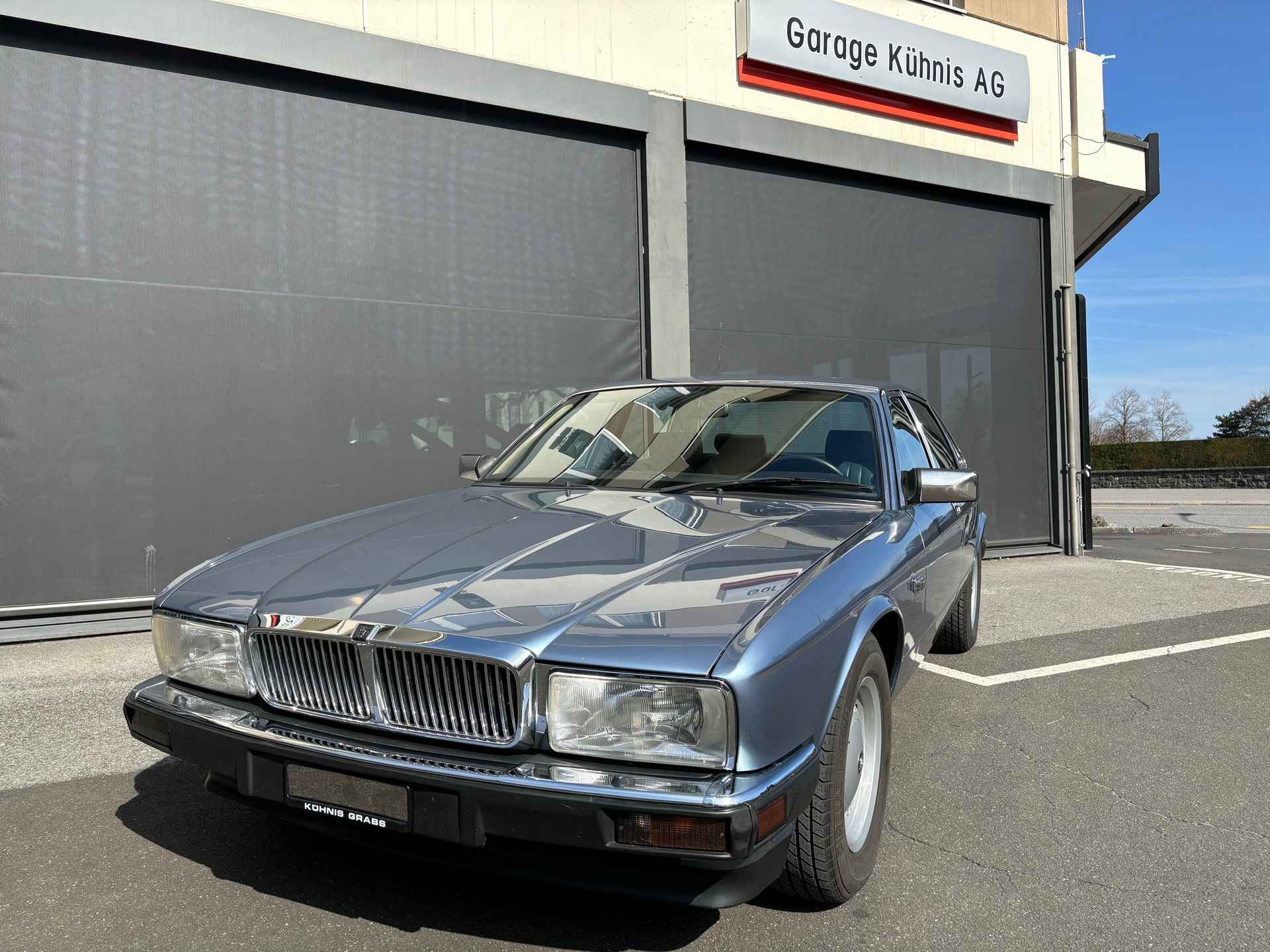 JAGUAR XJ40 Sovereign 3.6-image-2