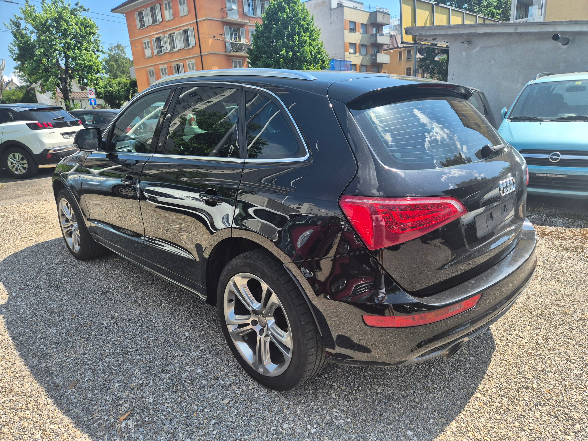 AUDI Q5 2.0 TFSI quattro S-tronic-image-5