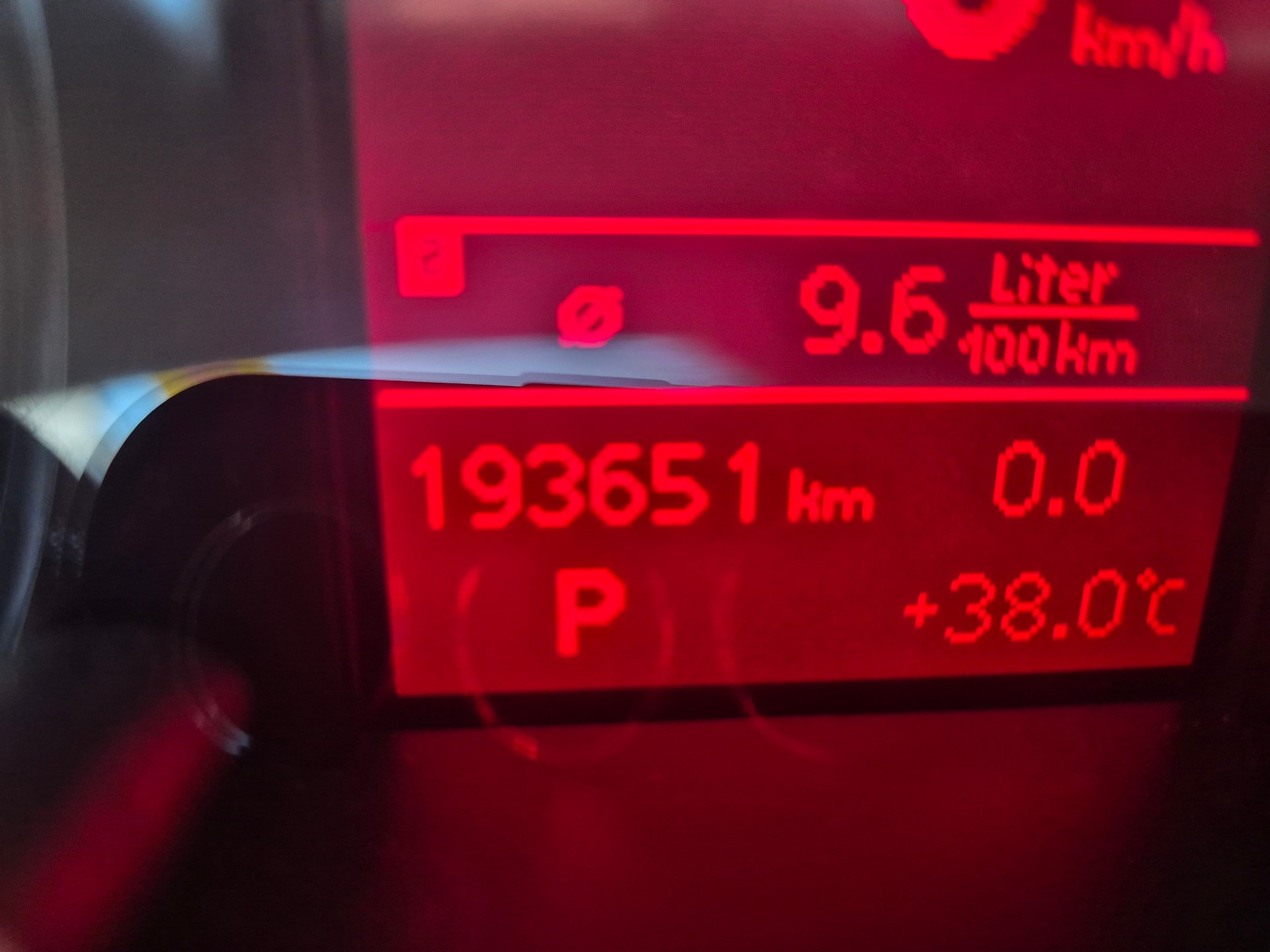 AUDI Q5 2.0 TFSI quattro S-tronic-image-12
