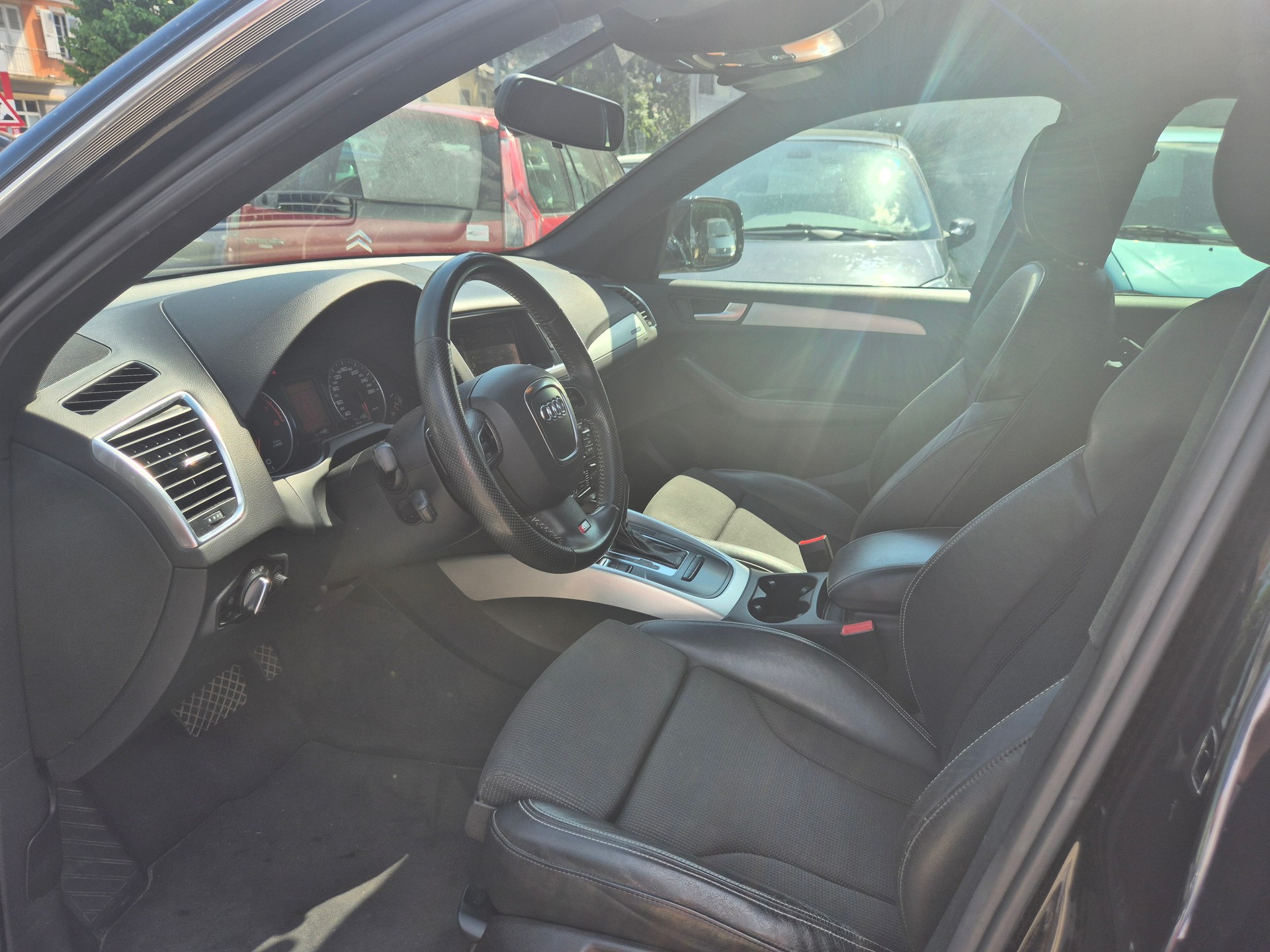 AUDI Q5 2.0 TFSI quattro S-tronic-image-6