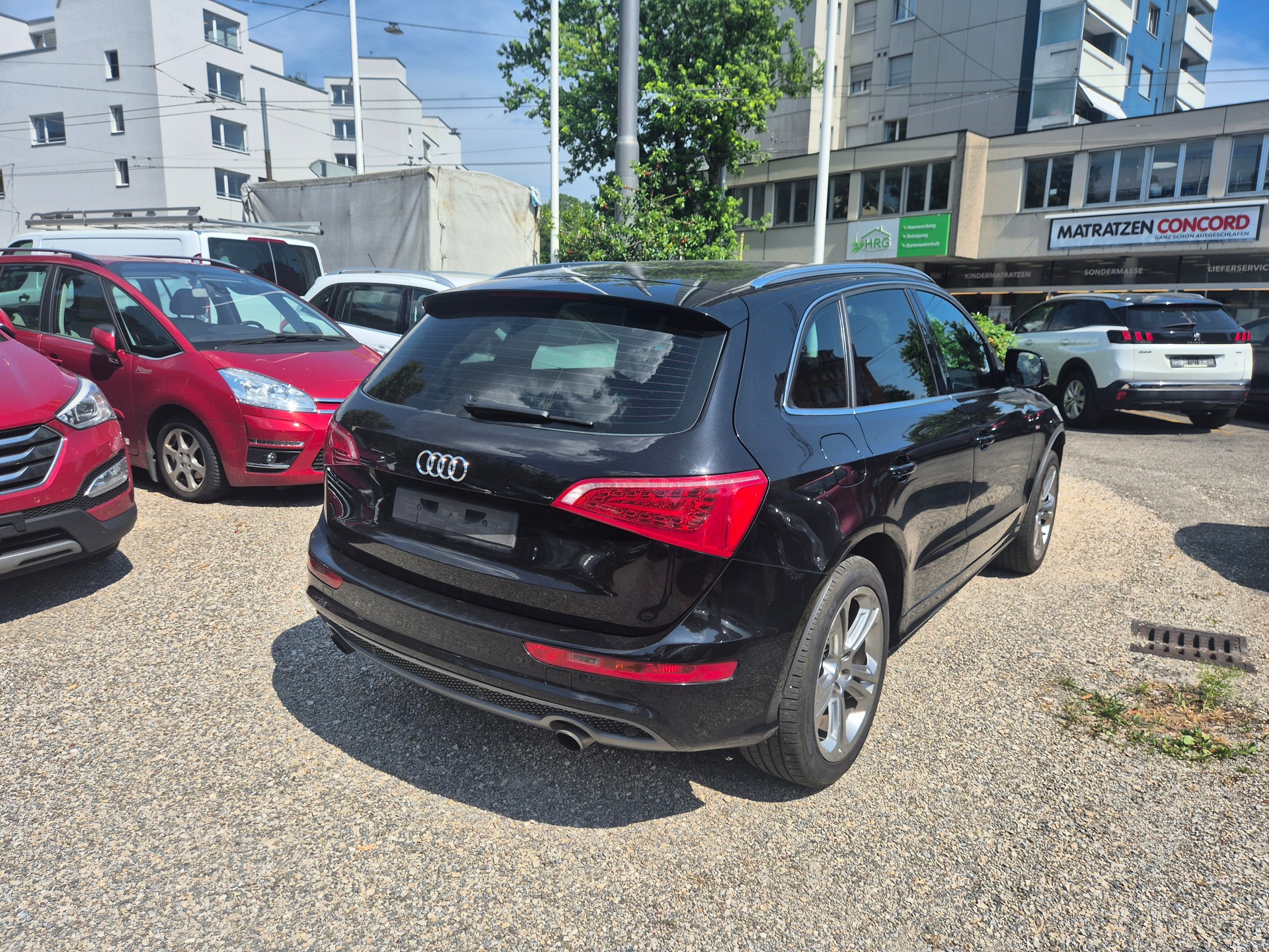 AUDI Q5 2.0 TFSI quattro S-tronic-image-4