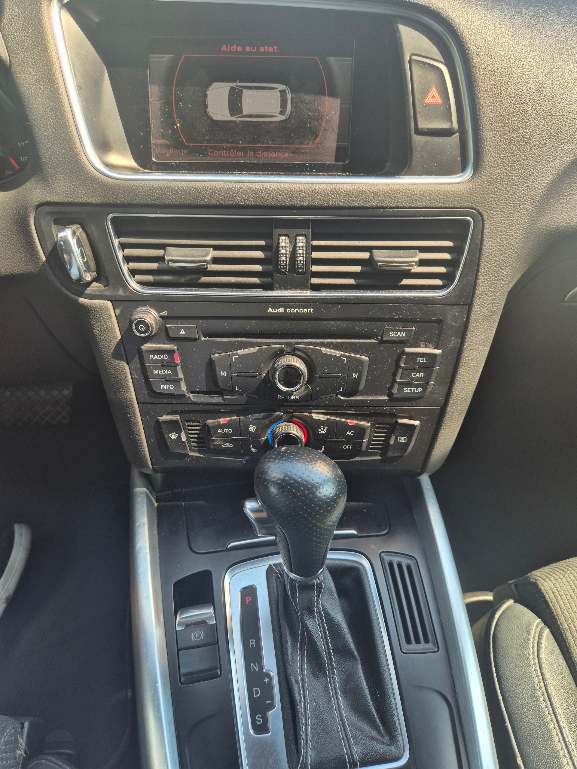 AUDI Q5 2.0 TFSI quattro S-tronic-image-10