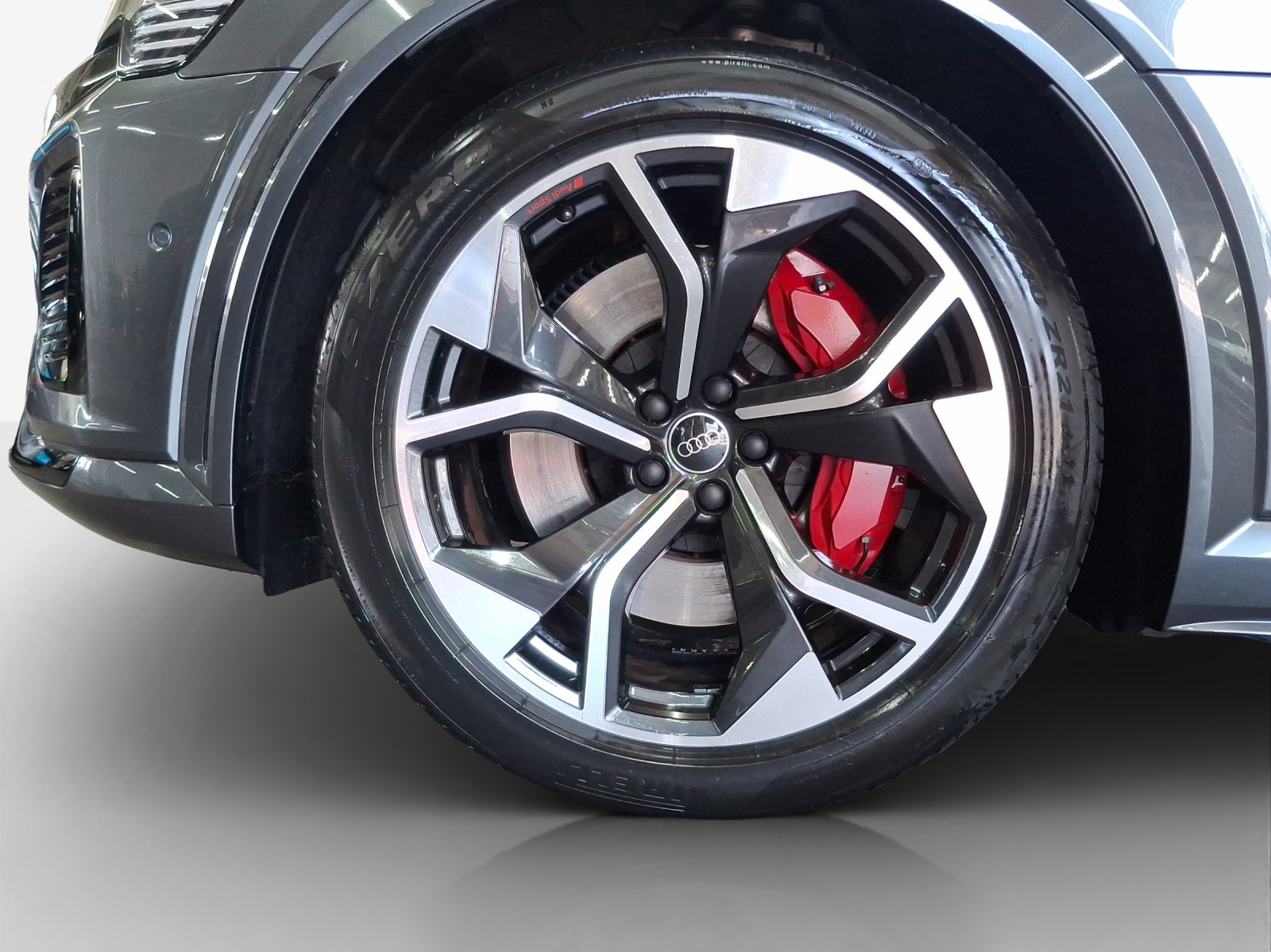 AUDI SQ8 Sportback e-tron quattro-image-15