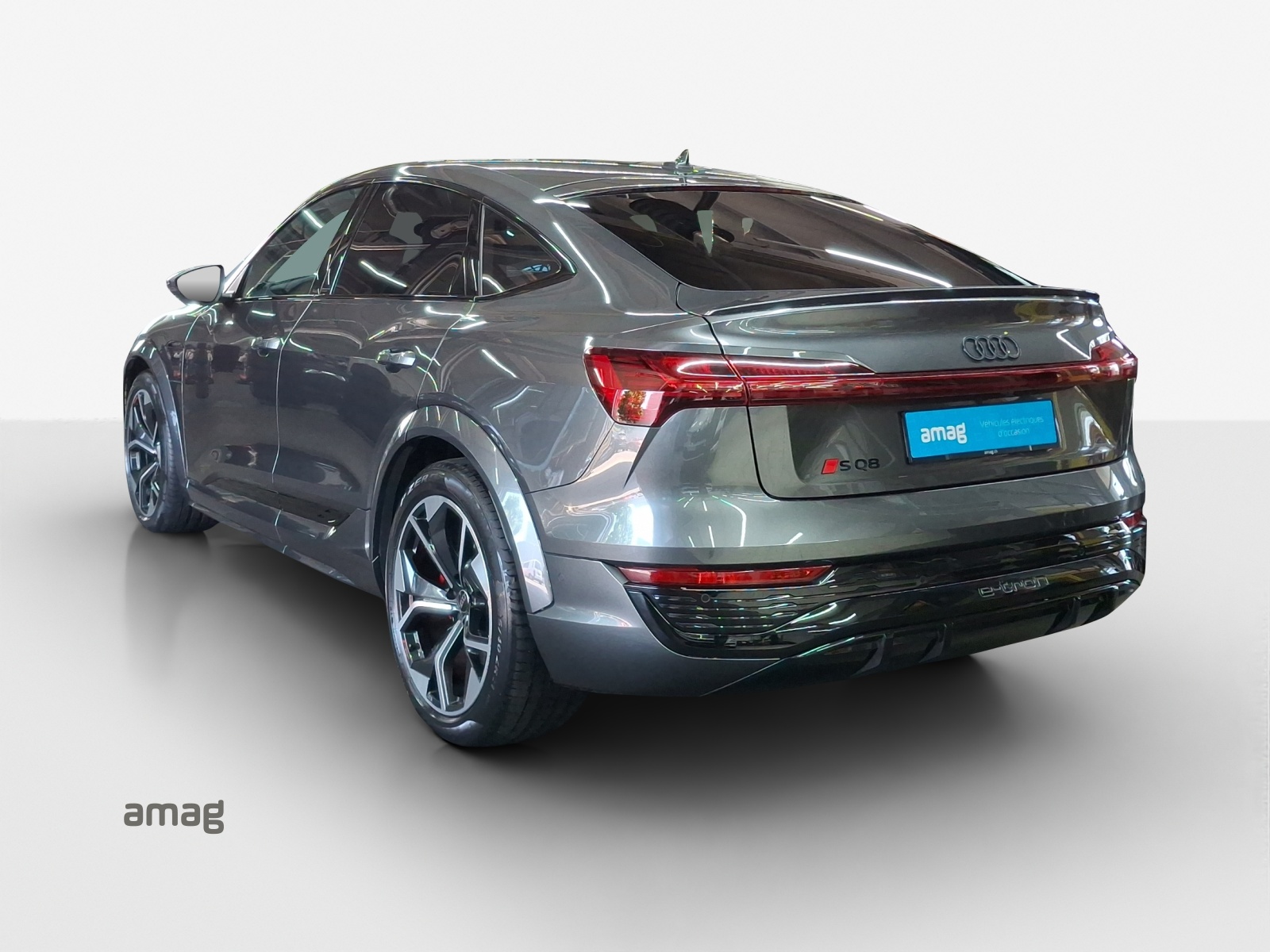AUDI SQ8 Sportback e-tron quattro-image-3