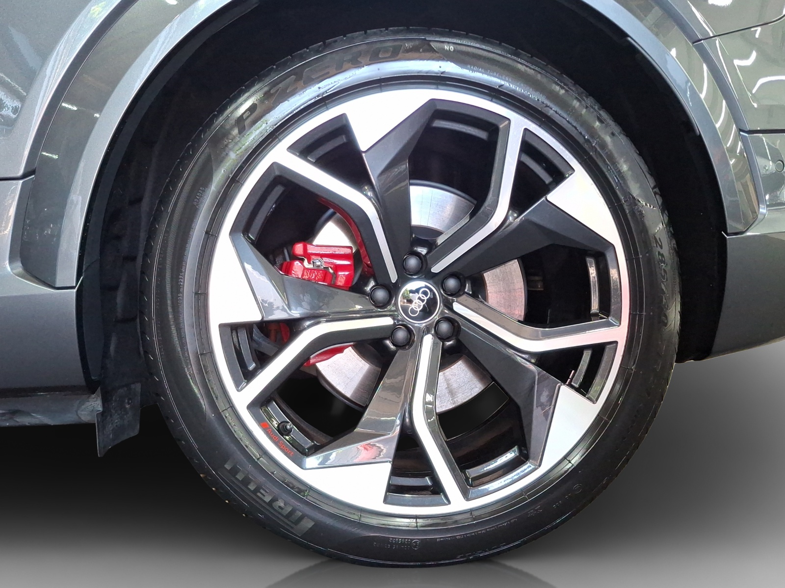 AUDI SQ8 Sportback e-tron quattro-image-14
