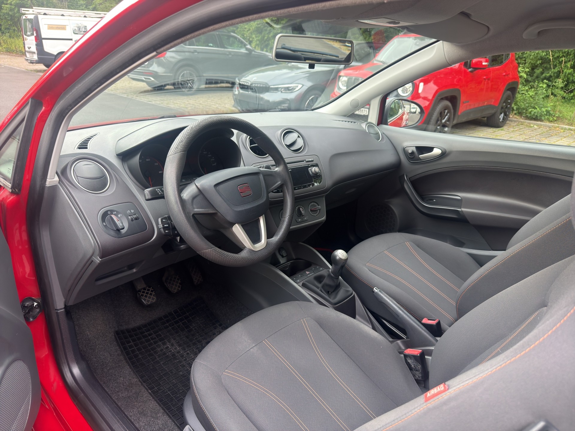 SEAT Ibiza SC 1.2 Reference-image-9