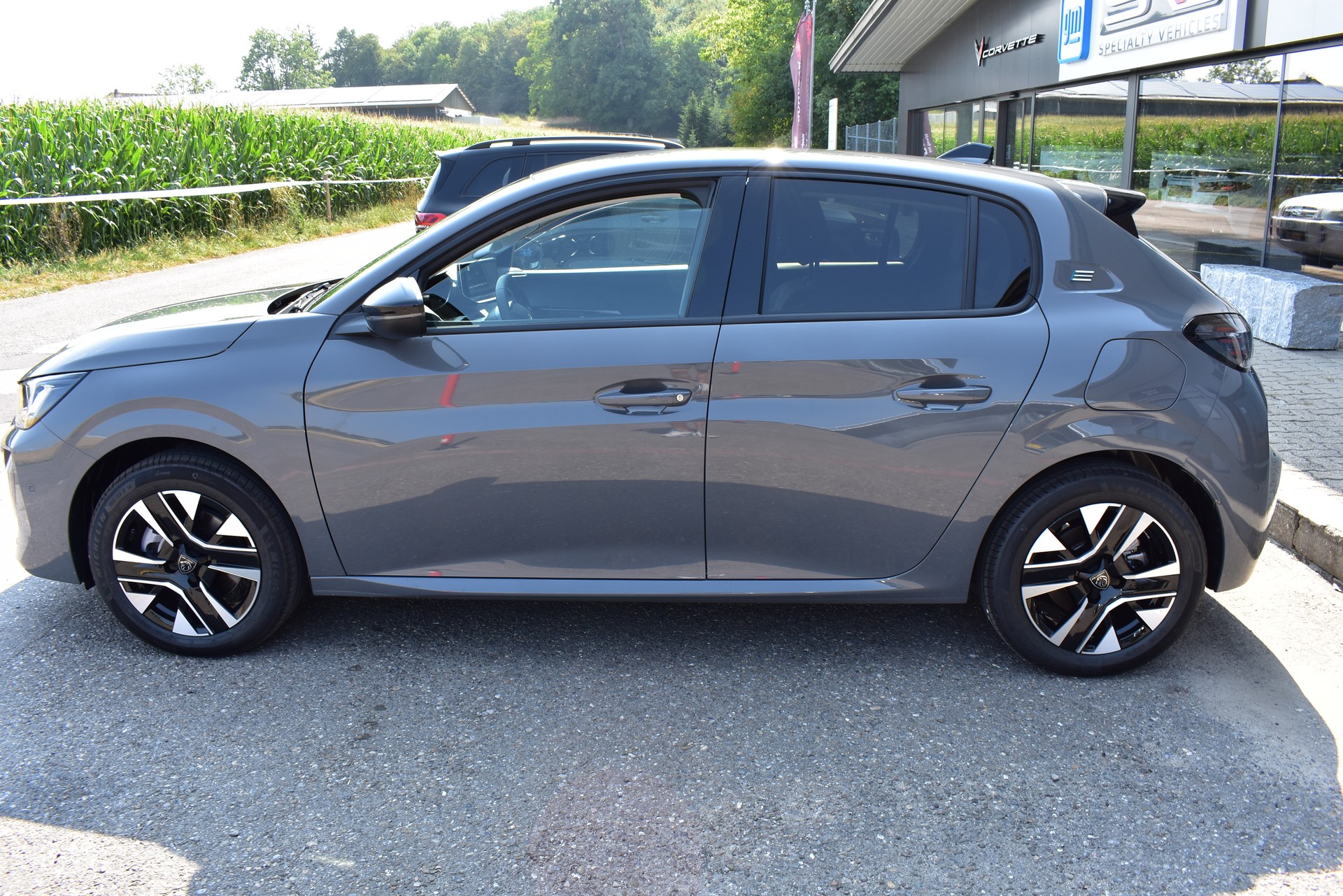 PEUGEOT 208 Elektrik 100 kW Allure-image-1