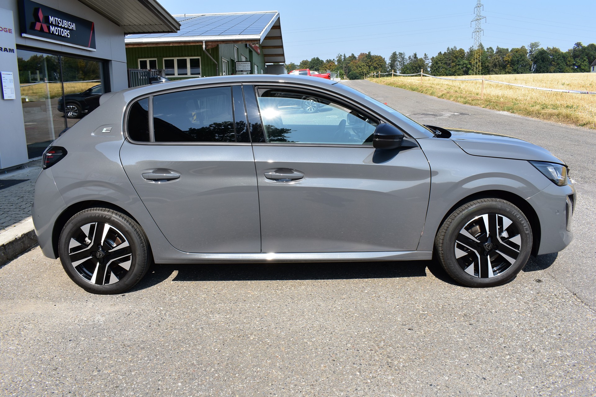 PEUGEOT 208 Elektrik 100 kW Allure-image-4