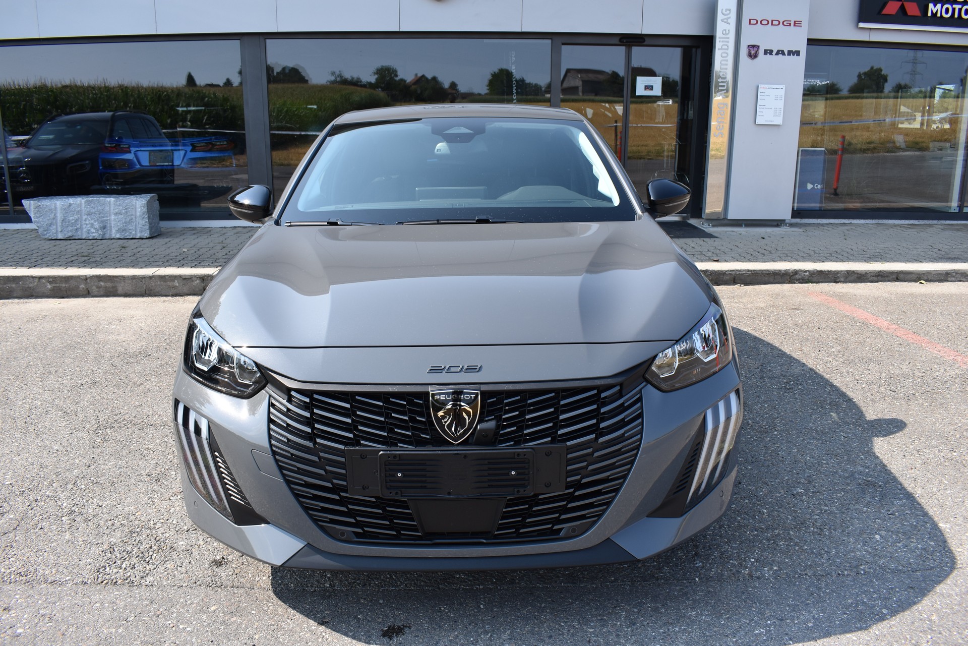 PEUGEOT 208 Elektrik 100 kW Allure-image-2