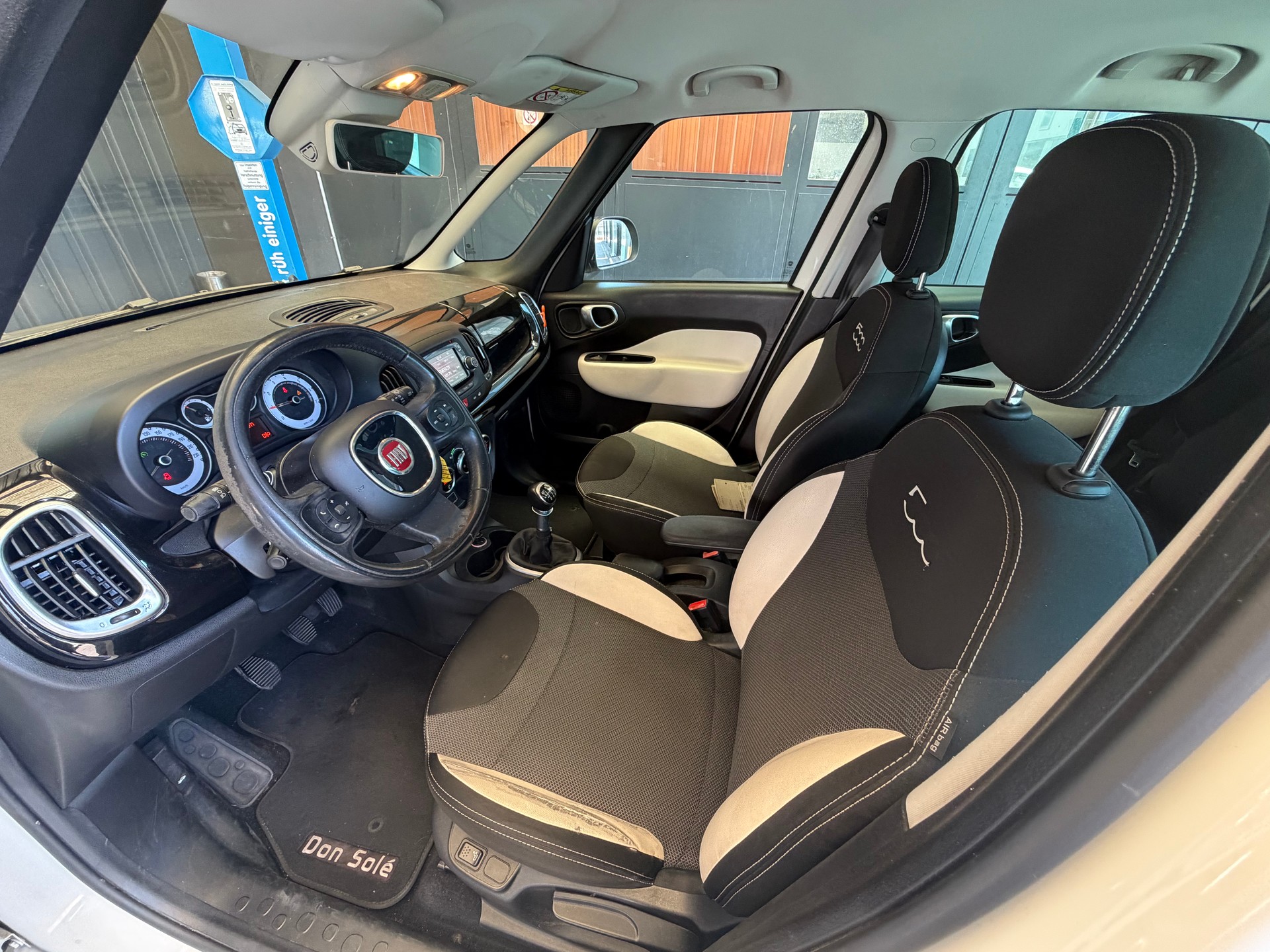 FIAT 500L Living 1.4 TB 16V Pop Star-image-8
