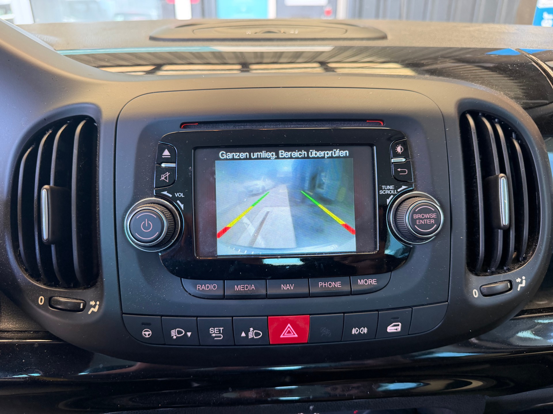 FIAT 500L Living 1.4 TB 16V Pop Star-image-6