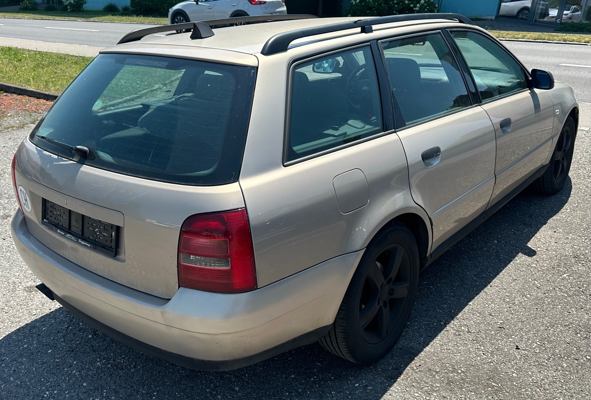 AUDI A4 Avant 2.8 quattro Advance-image-5