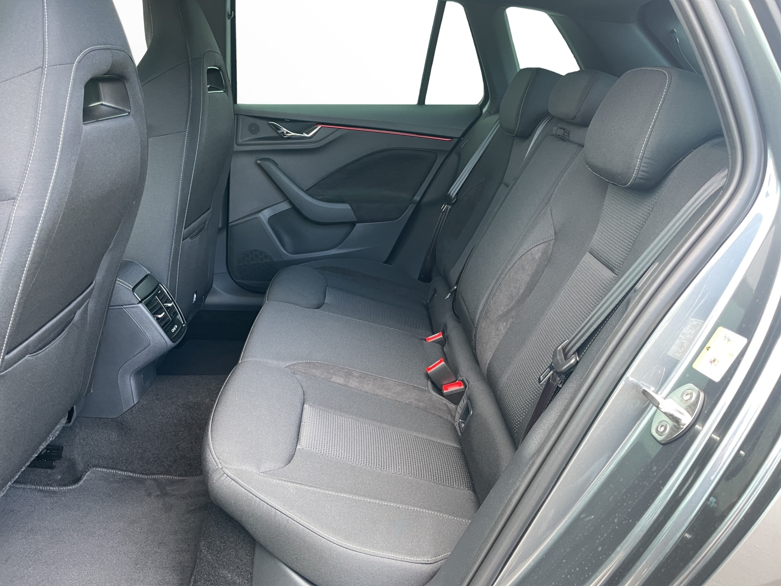 SKODA Kamiq 1.0 TSI Dynamic DSG-image-13