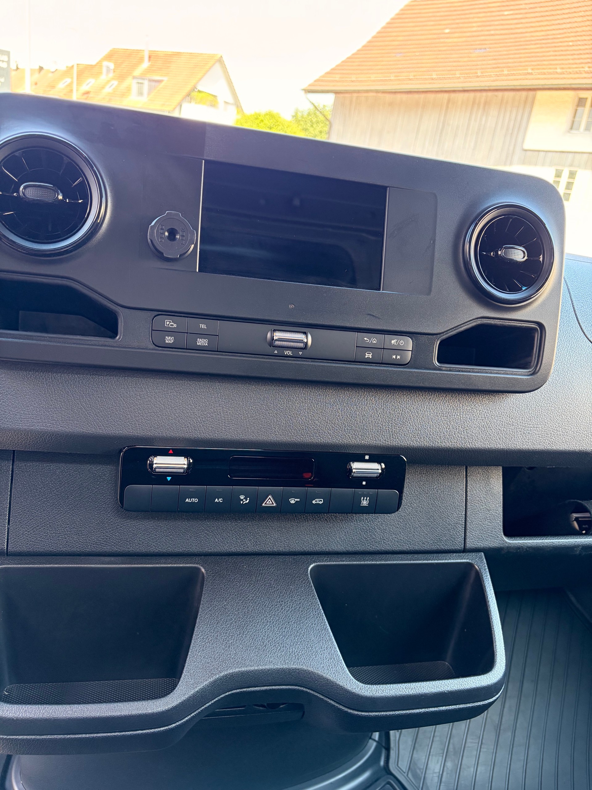 MERCEDES-BENZ Sprinter 317 CDI Standard 9G-TRONIC-image-7