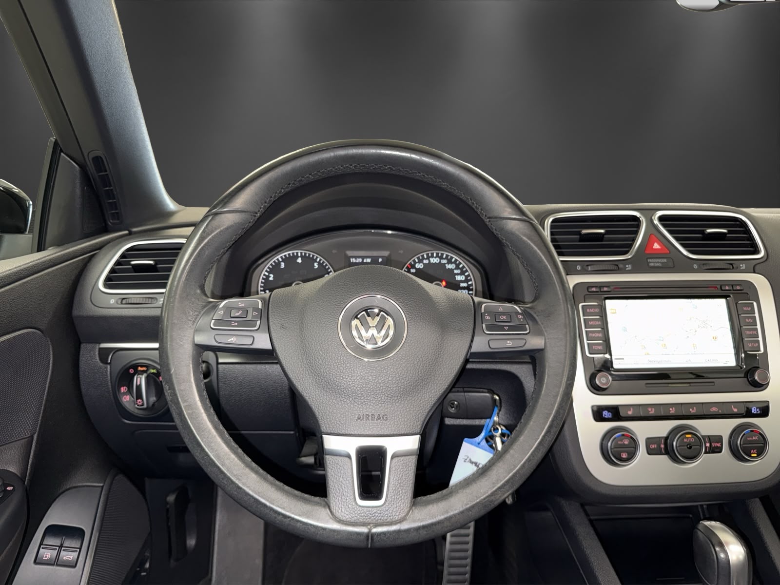 VW Eos 2.0 TSI DSG-image-14