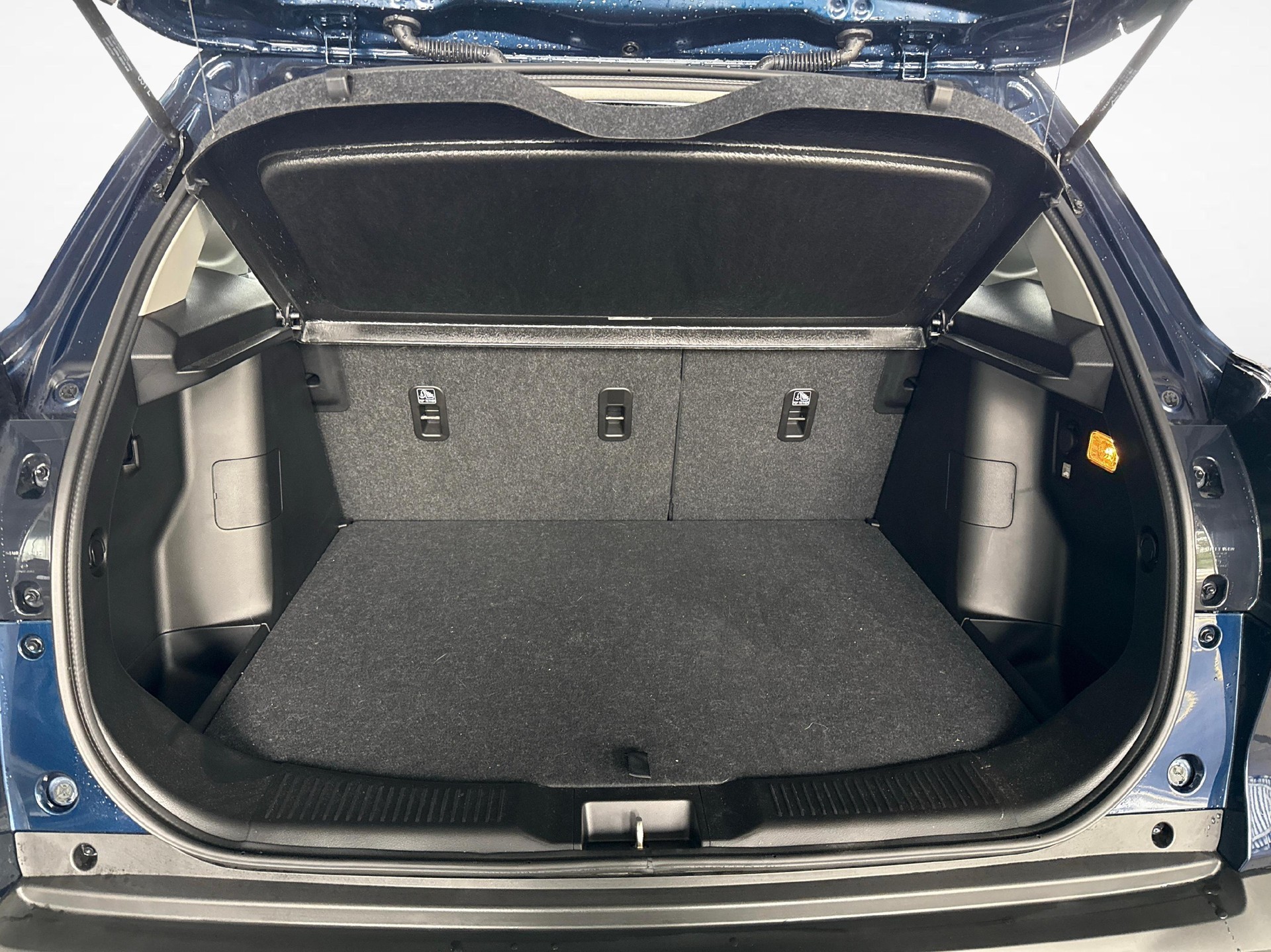 SUZUKI S-Cross 1.4 T Sakura Top Hybrid 4x4-image-11