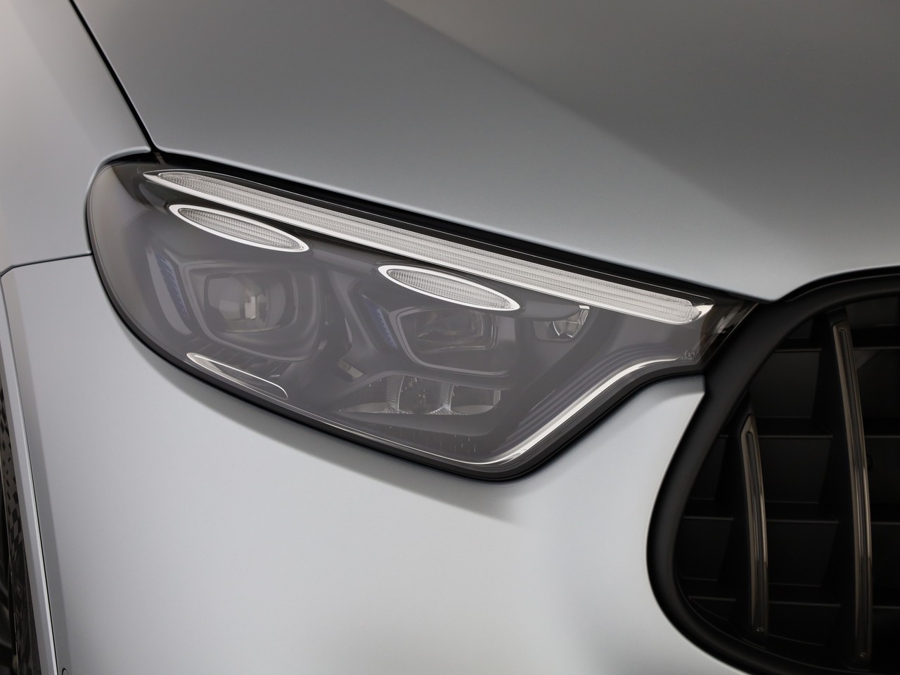 MERCEDES-BENZ GLC 53 AMG 4Matic+ 9G-Tronic-image-18