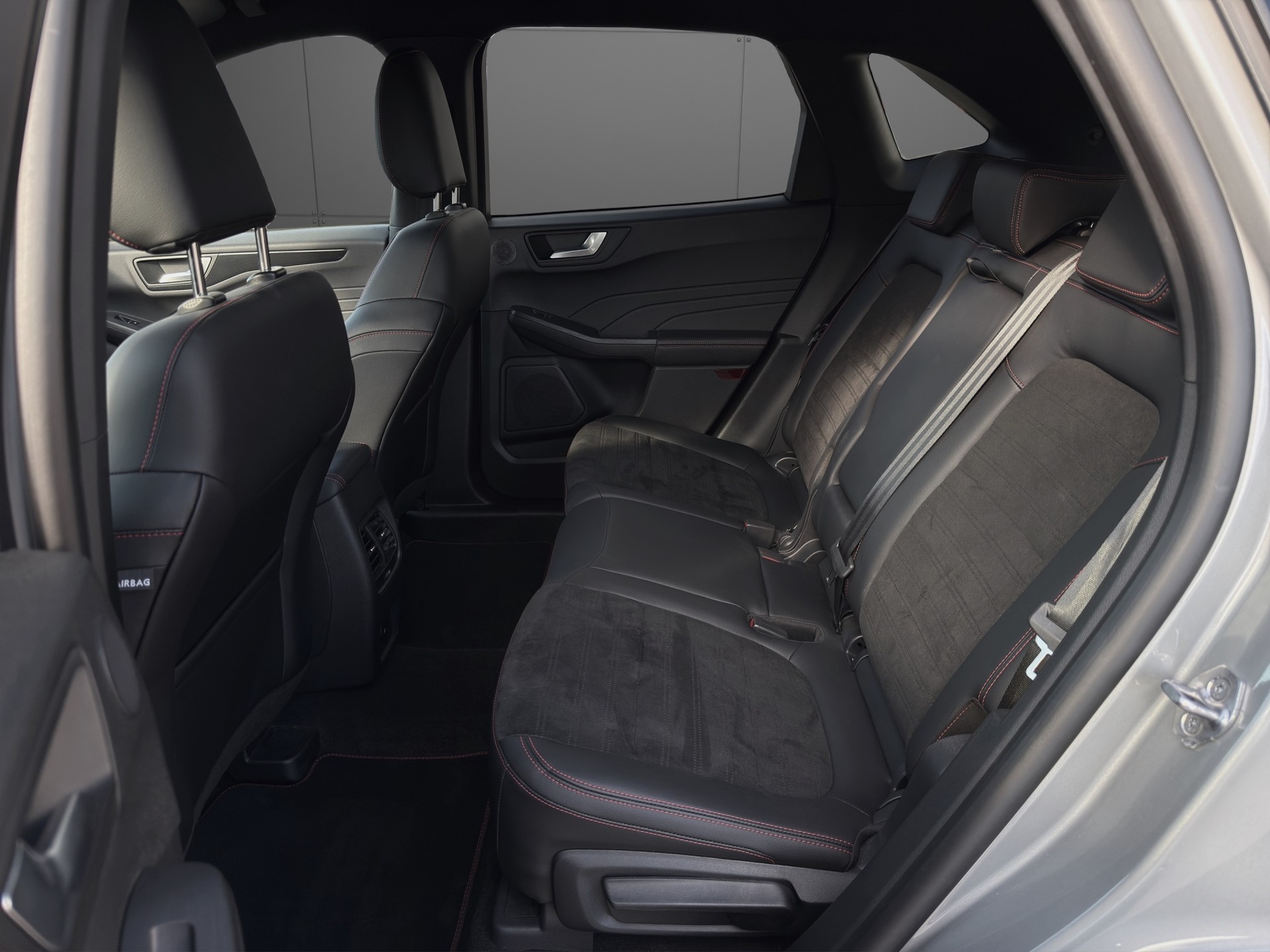 FORD Kuga 2.5 PHEV ST-Line X 2WD-image-8