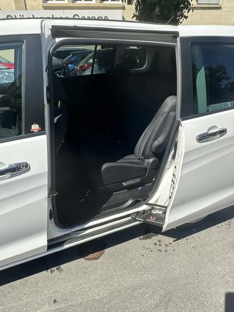 MAZDA 5 2.0 DISI Suisse Edition+-image-6