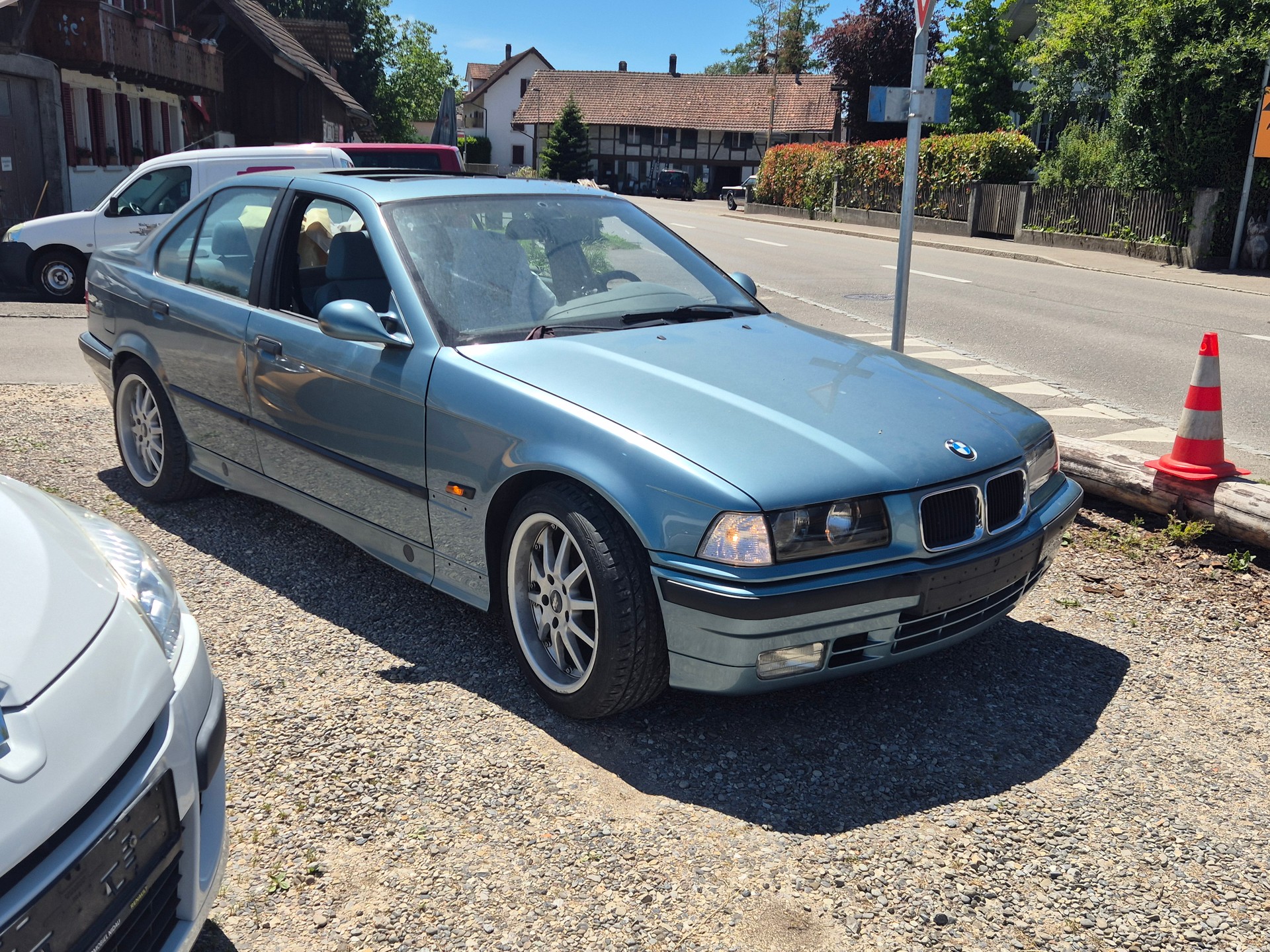 BMW 316 E36 Limousine Schalter Schiebedach moreo grün-image-1