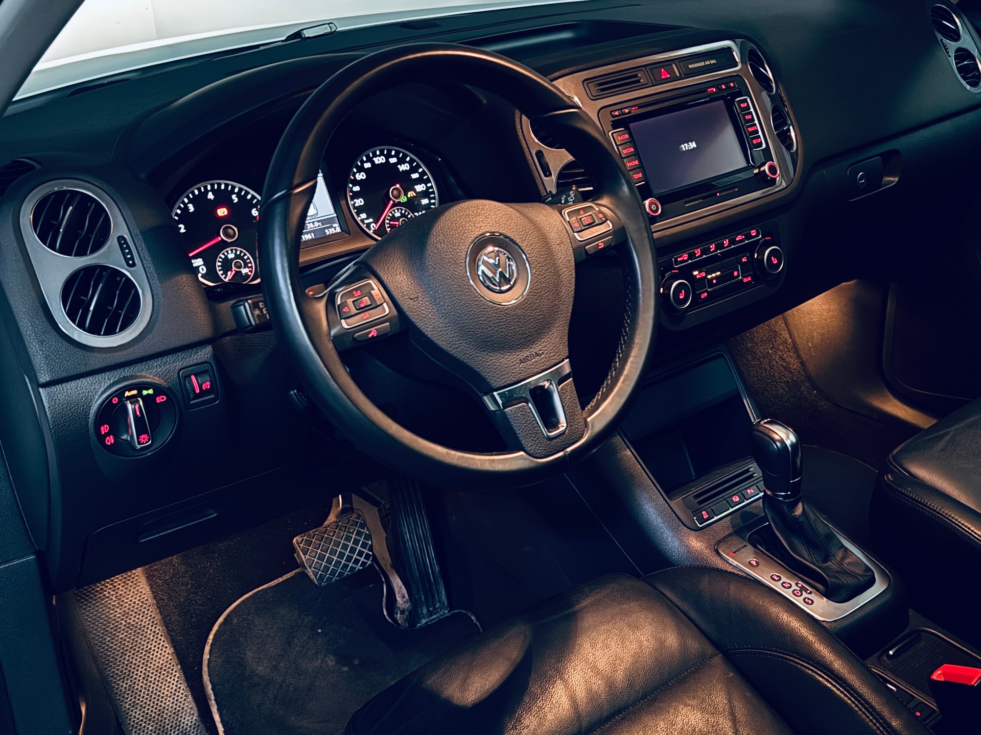 VW Tiguan 2.0 TSI Sport&Style 4Motion DSG-image-12