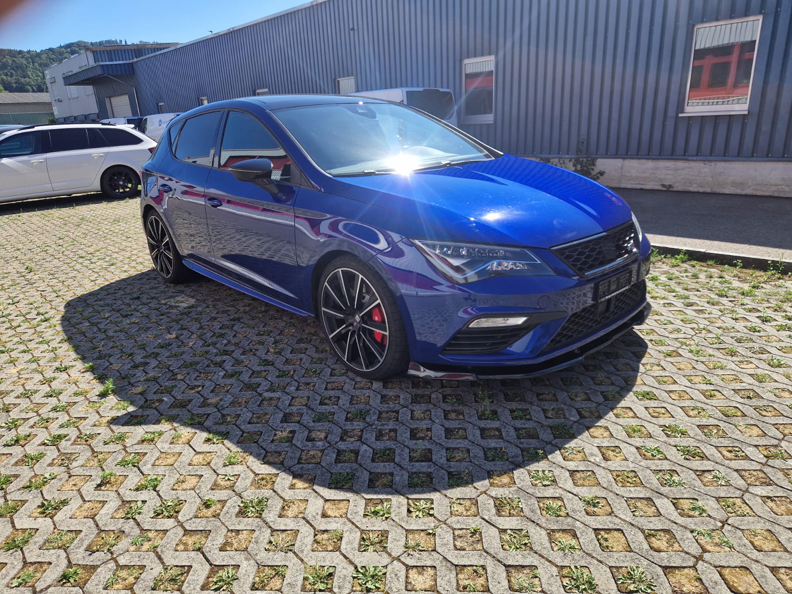 SEAT Leon 2.0 TSI Cupra 300 DSG-image-1