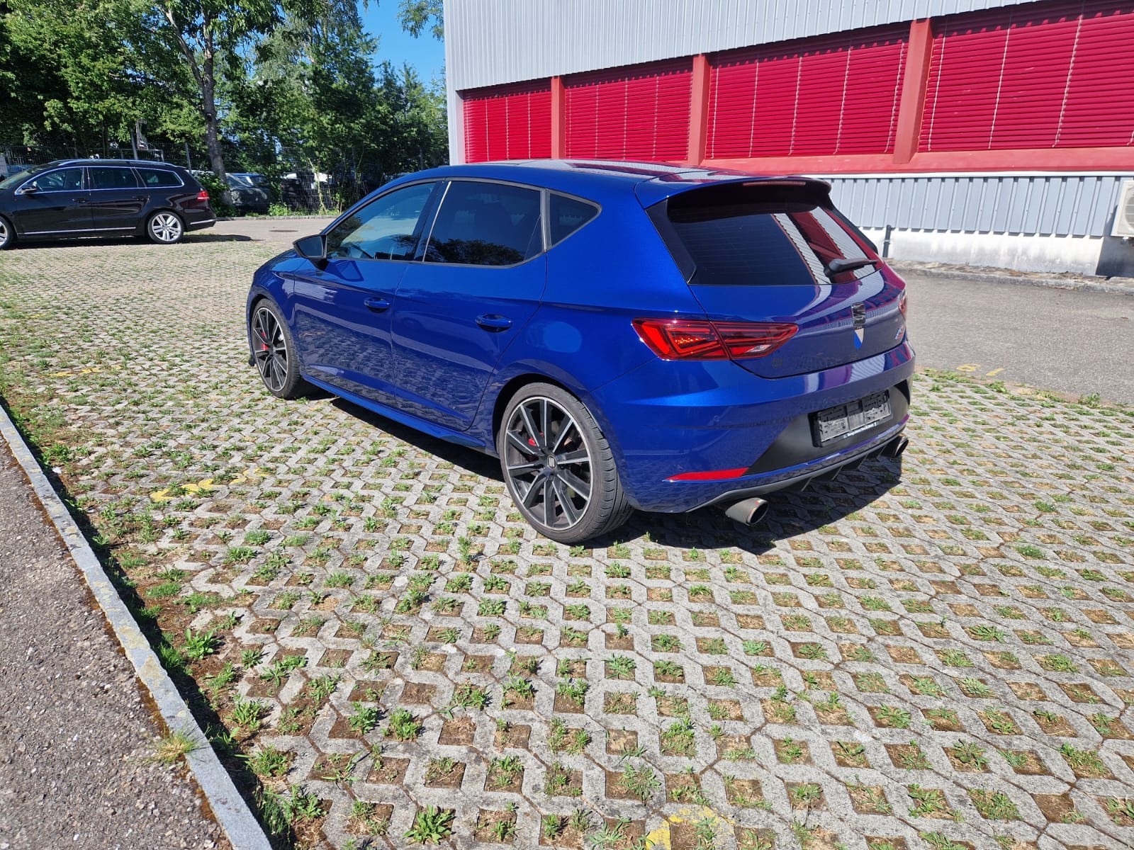 SEAT Leon 2.0 TSI Cupra 300 DSG-image-2