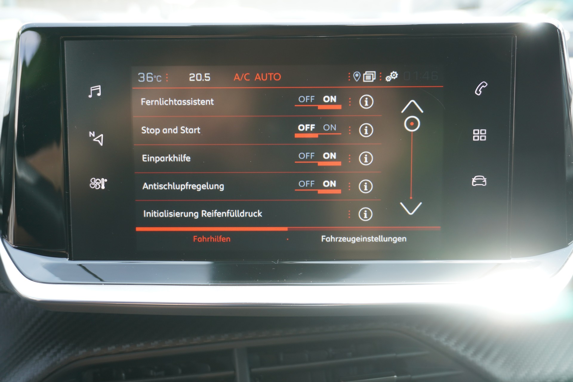 PEUGEOT 2008 1.2 PureTech GT EAT8-image-26
