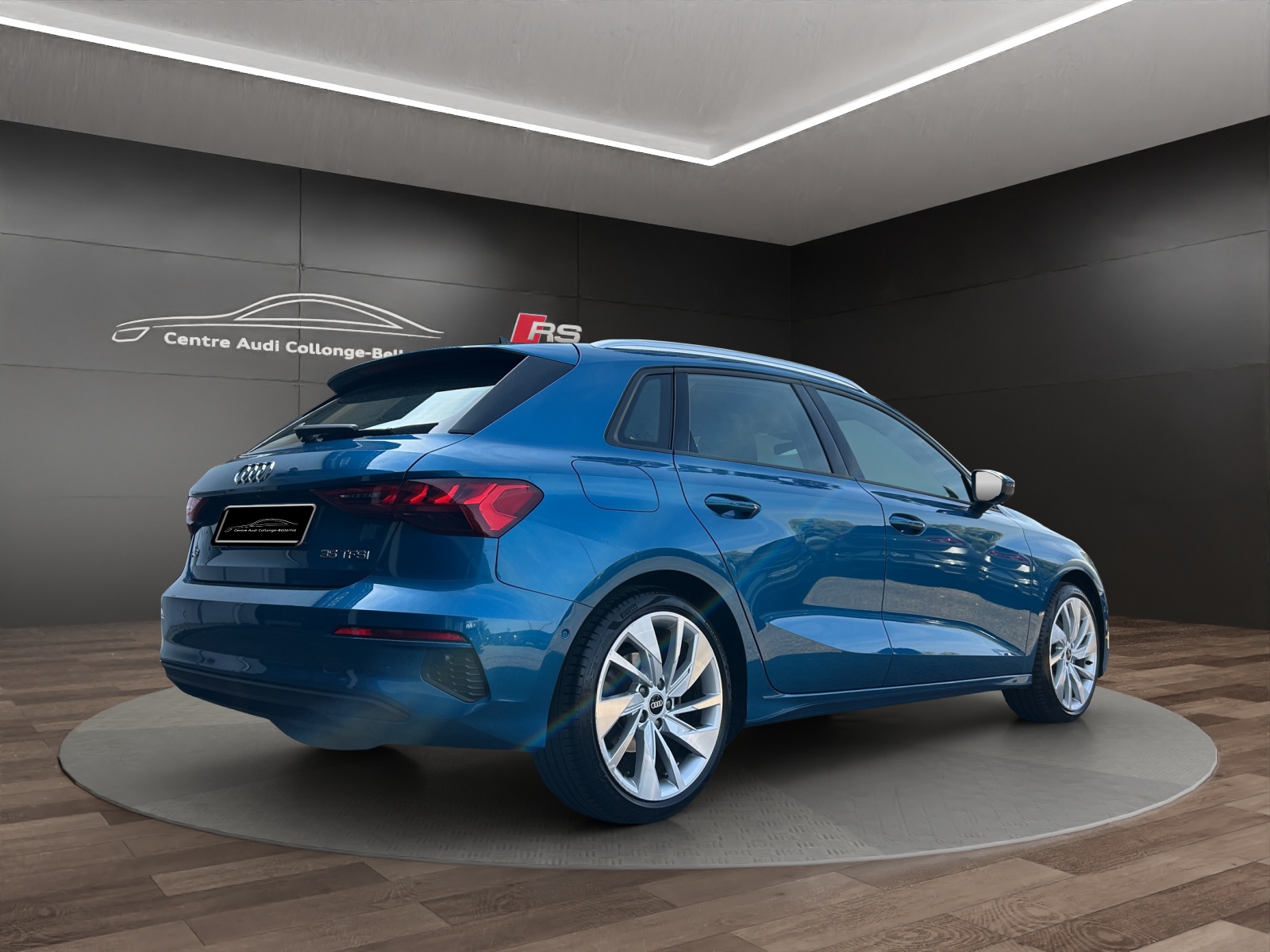 AUDI A3 Sportback 35 TFSI Attraction S-tronic-image-5