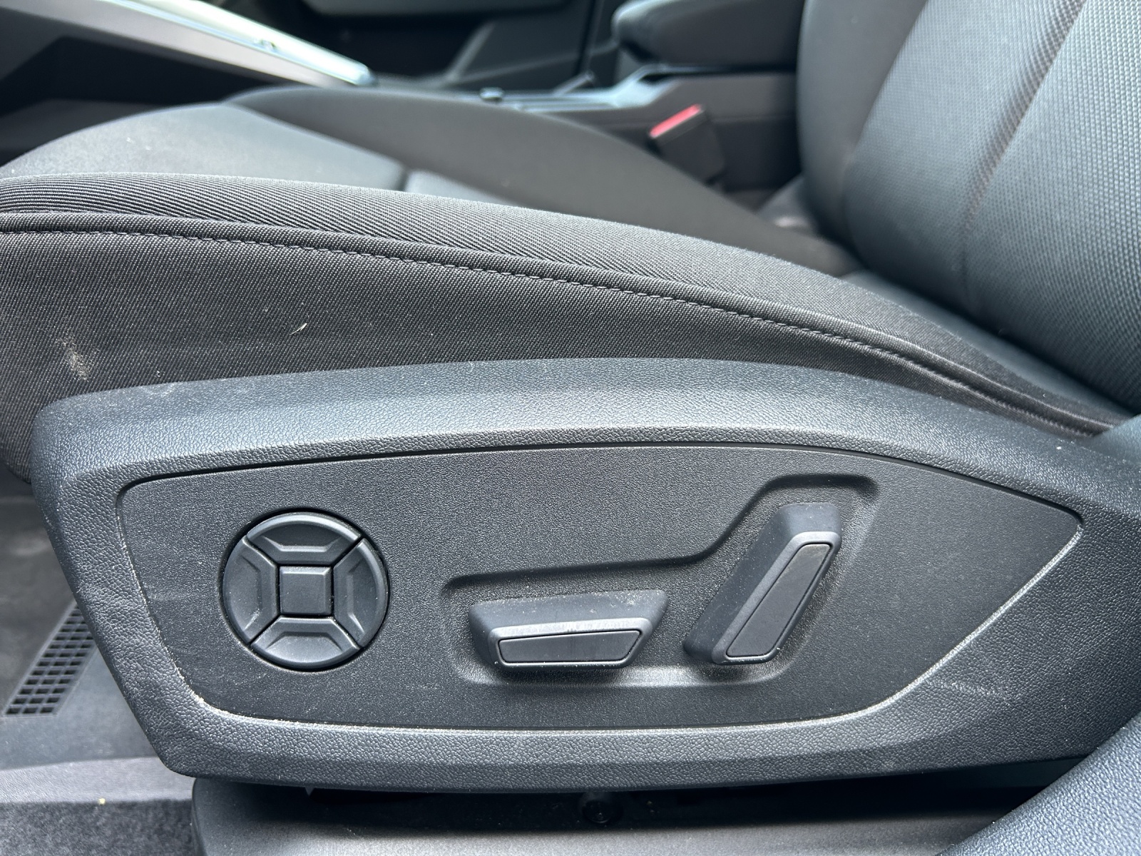 AUDI A3 Sportback 35 TFSI Attraction S-tronic-image-20