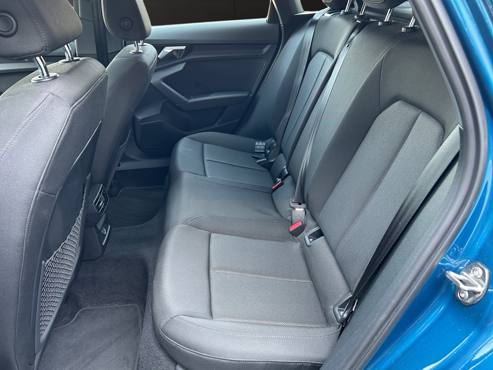AUDI A3 Sportback 35 TFSI Attraction S-tronic-image-11