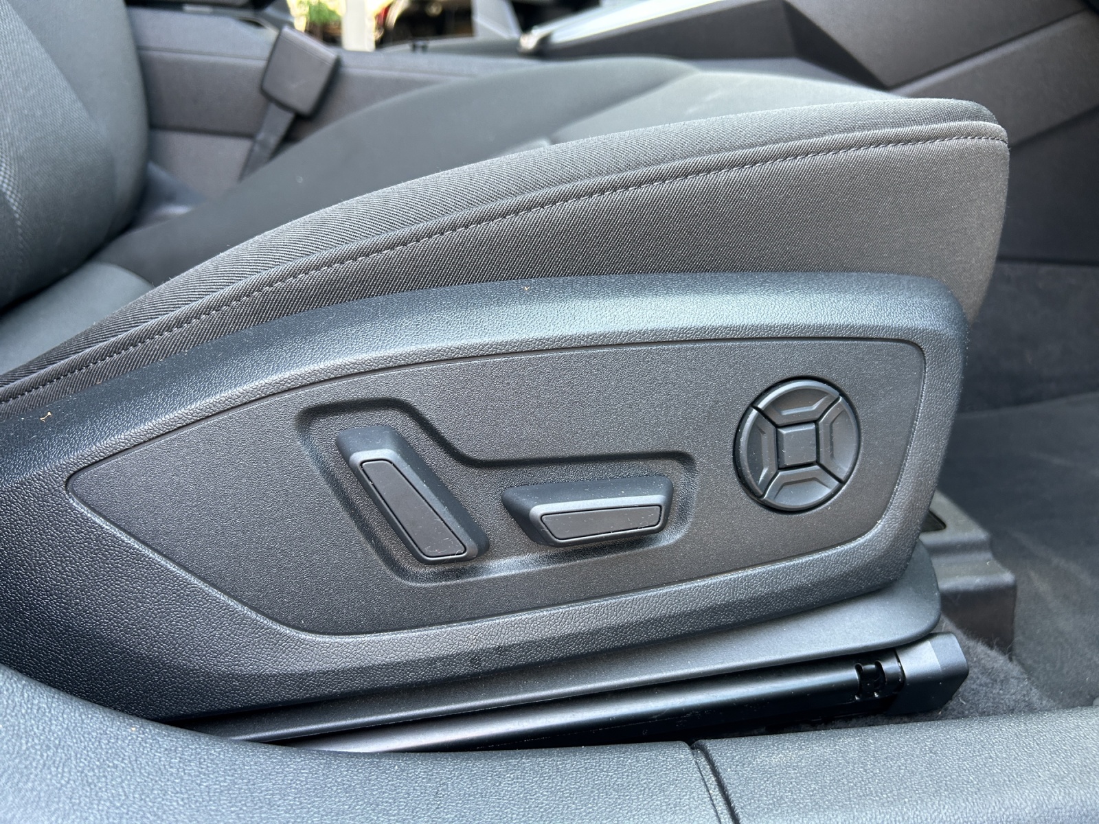 AUDI A3 Sportback 35 TFSI Attraction S-tronic-image-22