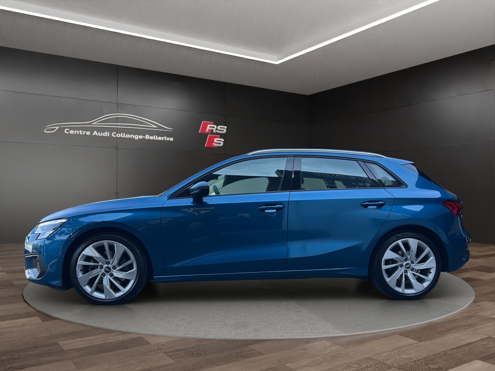 AUDI A3 Sportback 35 TFSI Attraction S-tronic-showroom-element-2