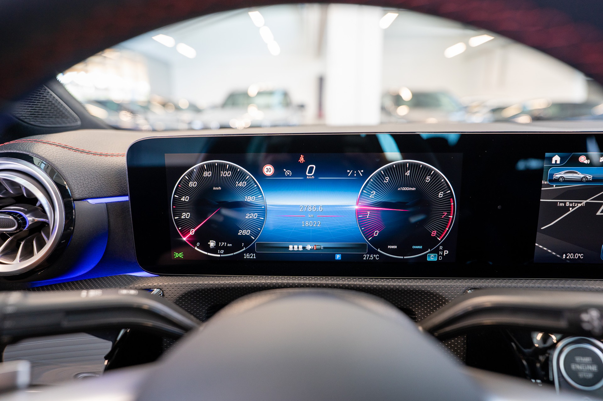 MERCEDES-BENZ CLA 200 AMG Line / Facelift / Rückfahrkamera / Ambientebeleuchtung-image-19