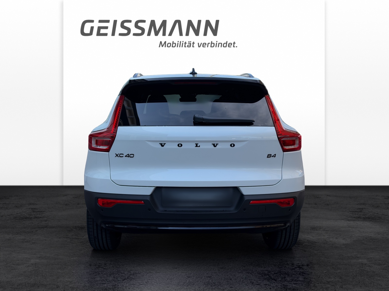VOLVO XC40 2.0 B4 MH Black Edition-image-7