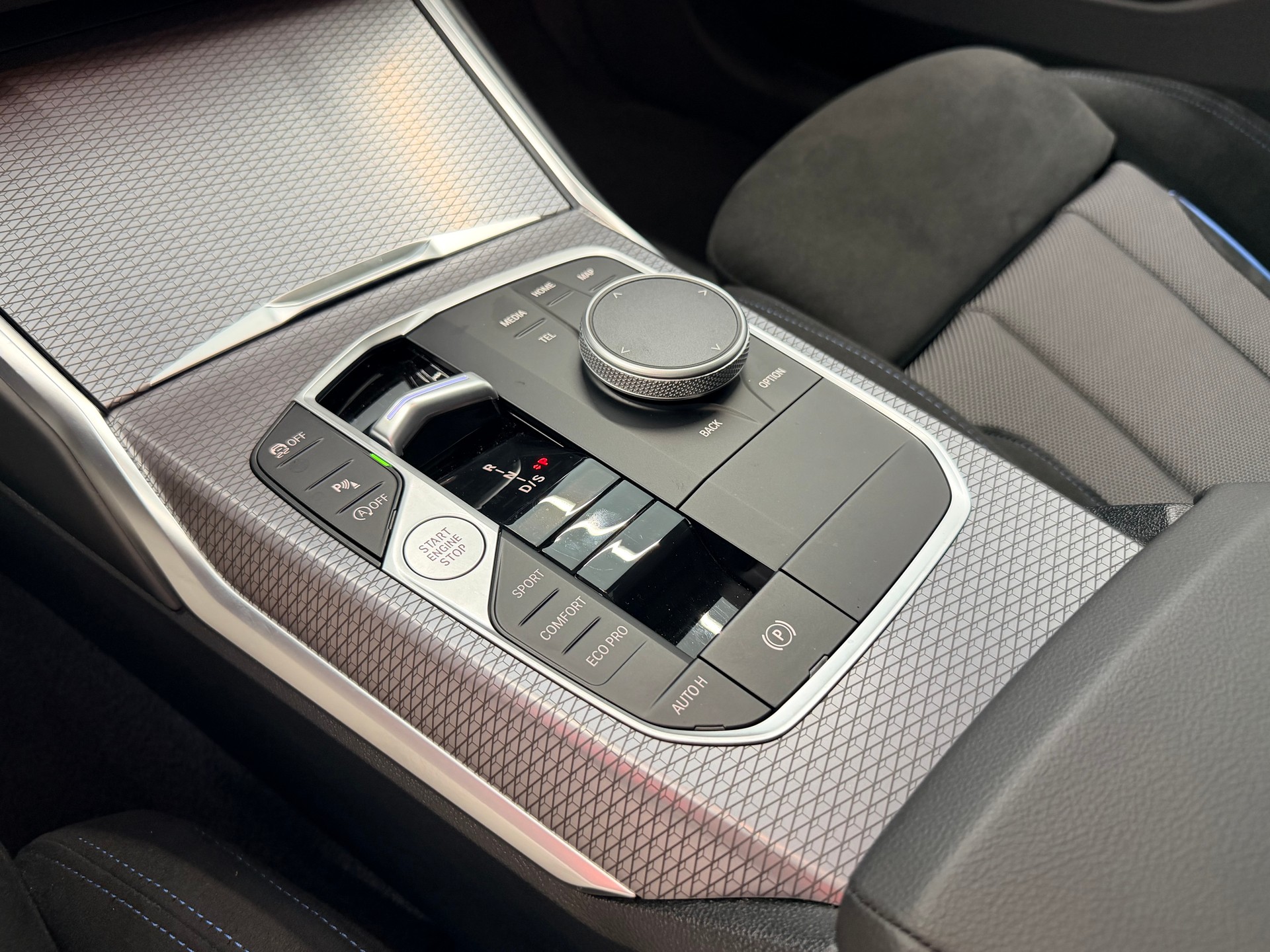 BMW 330i Touring xDrive Steptronic M Sport Pro-image-22