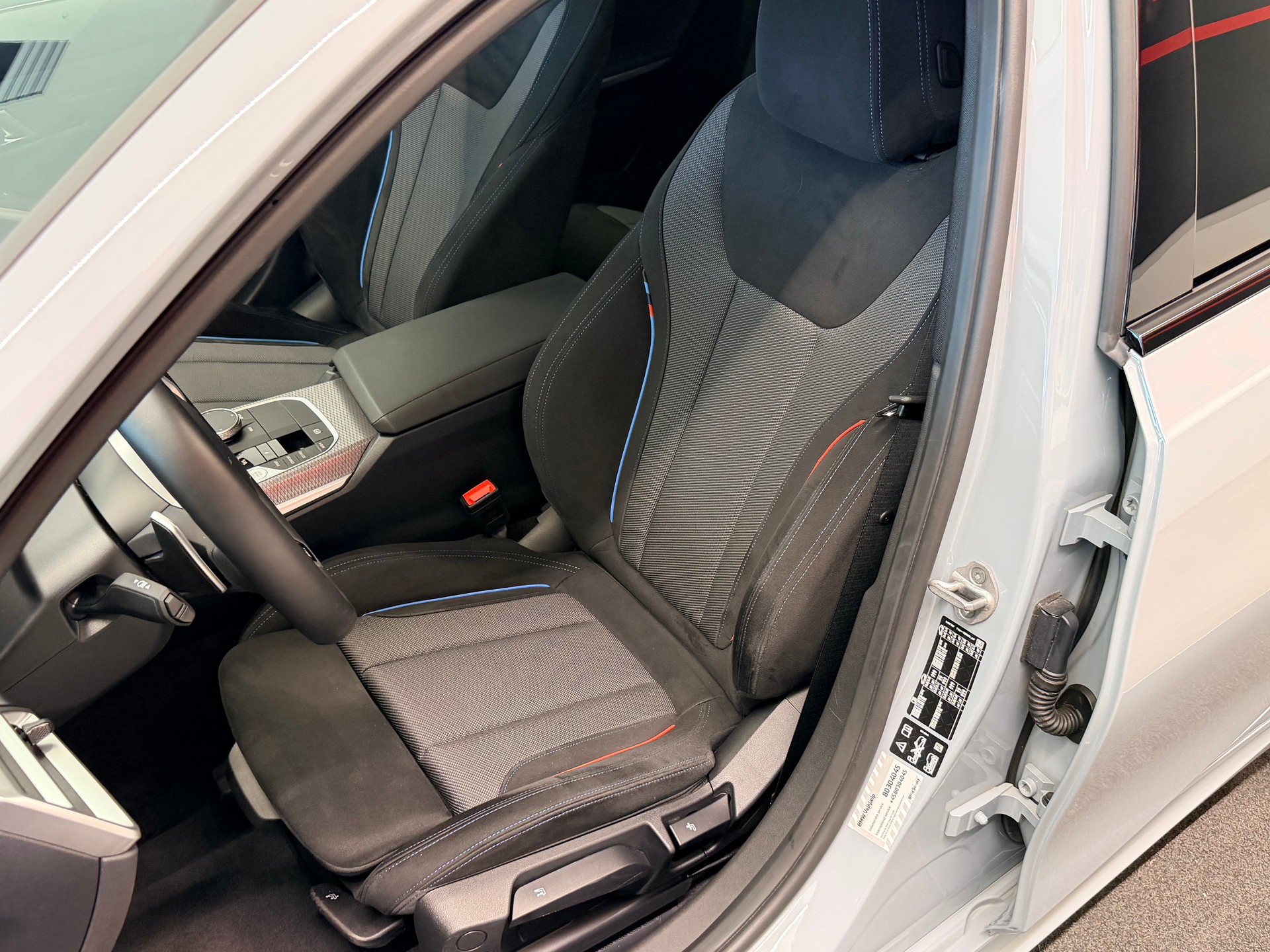 BMW 330i Touring xDrive Steptronic M Sport Pro-image-14