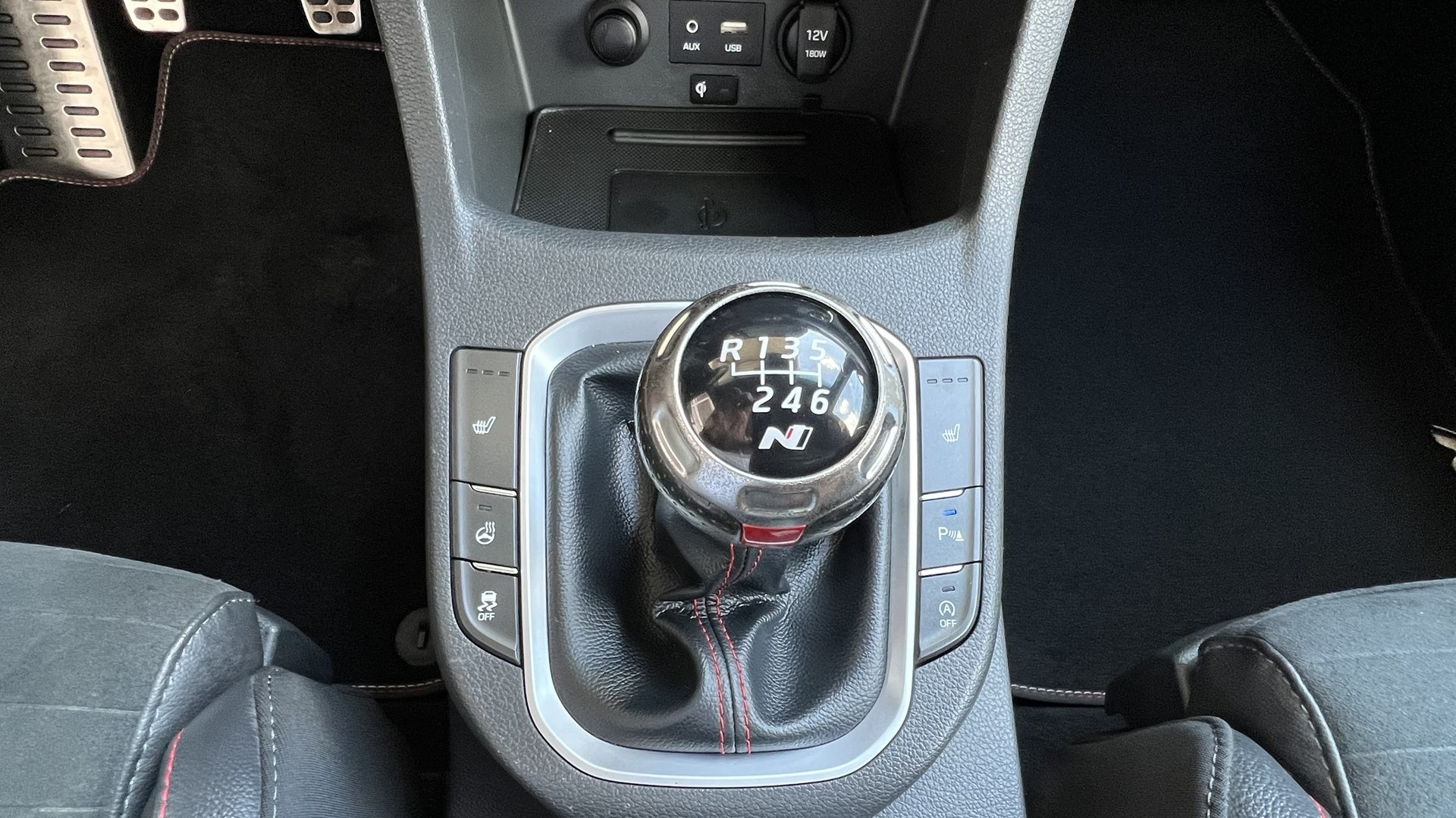 HYUNDAI i30 FASTBACK N 2.0 T-GDi l 275 PS-image-28