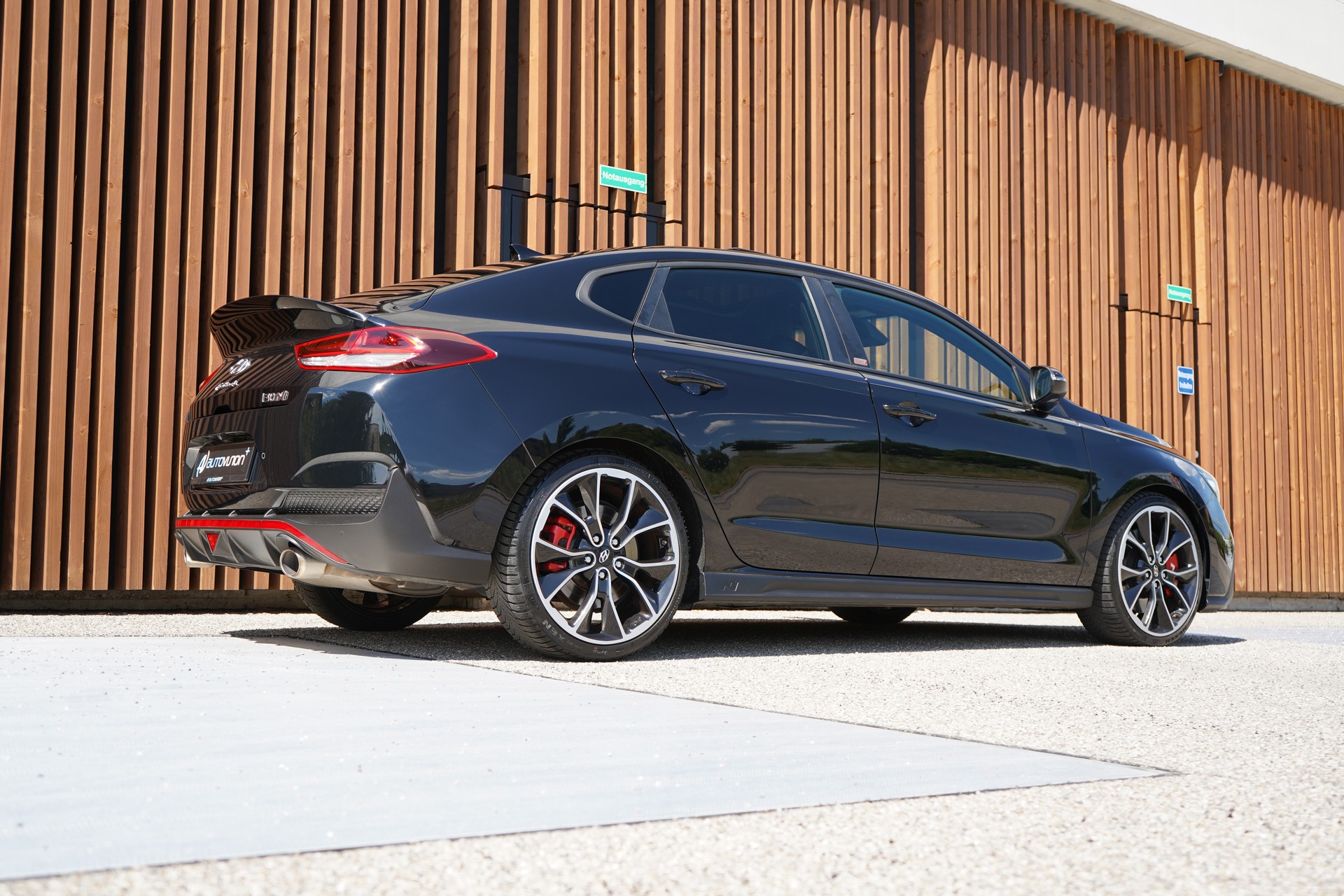 HYUNDAI i30 FASTBACK N 2.0 T-GDi l 275 PS-image-11